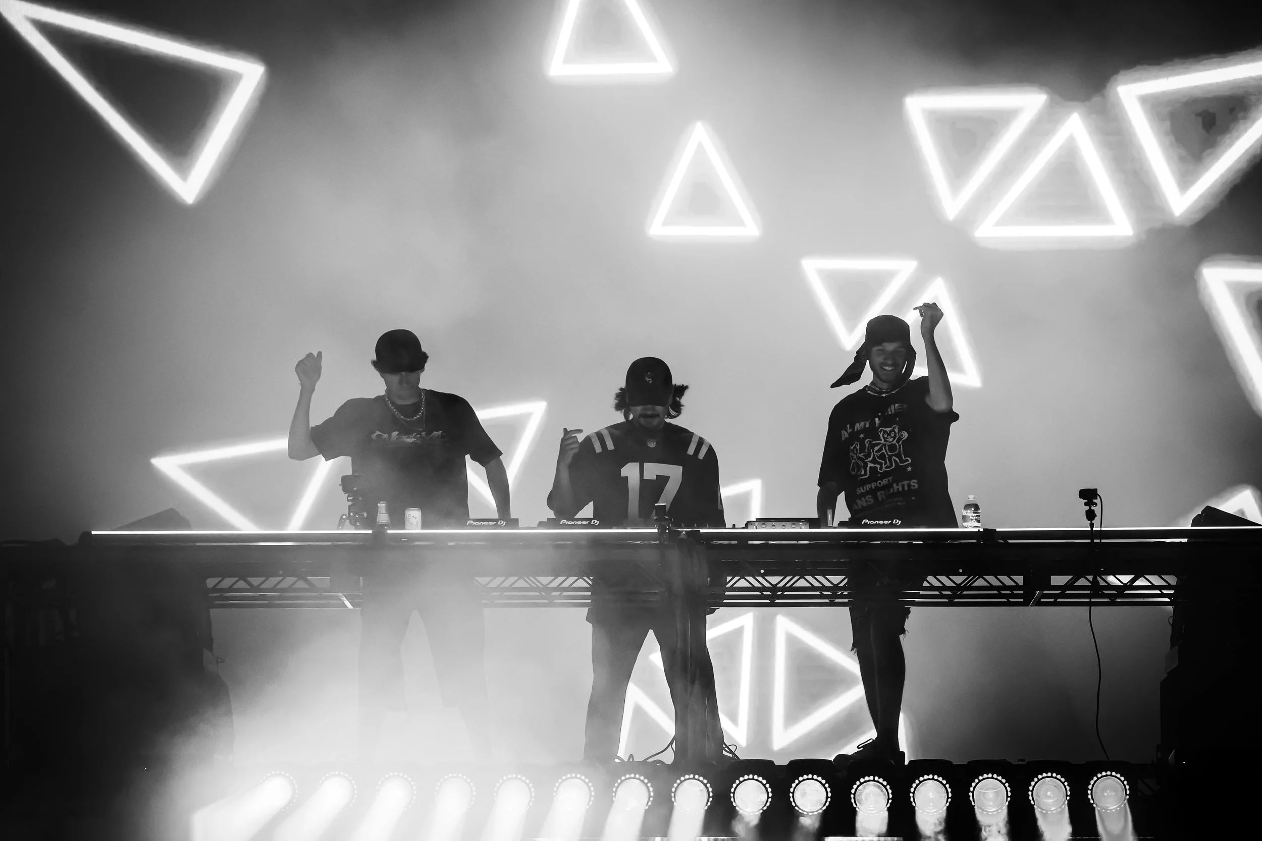 Levity_0269_70-200.jpg
