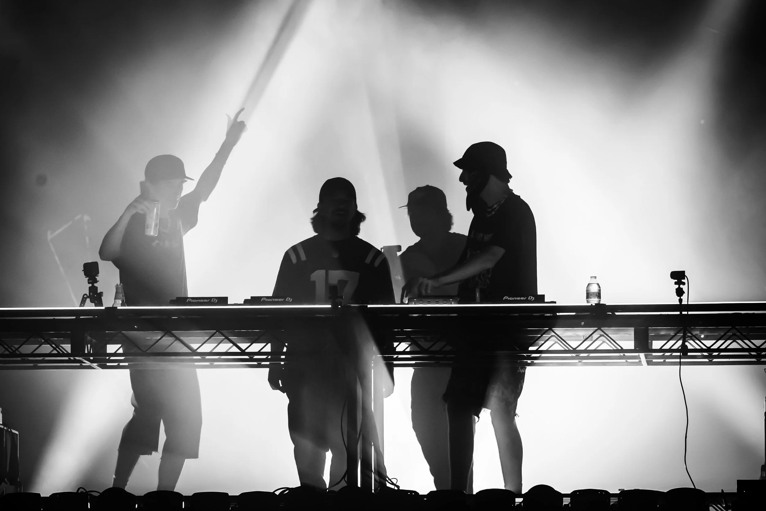 Levity_0459_70-200.jpg