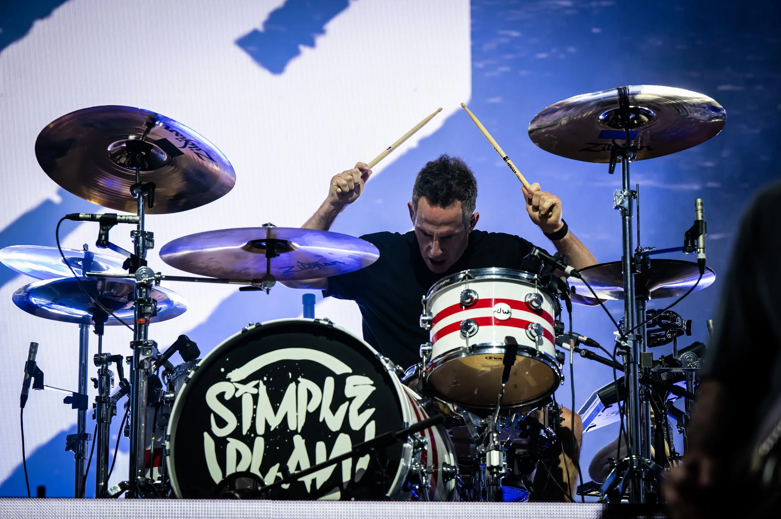 Simple Plan_0150_70-200.jpg