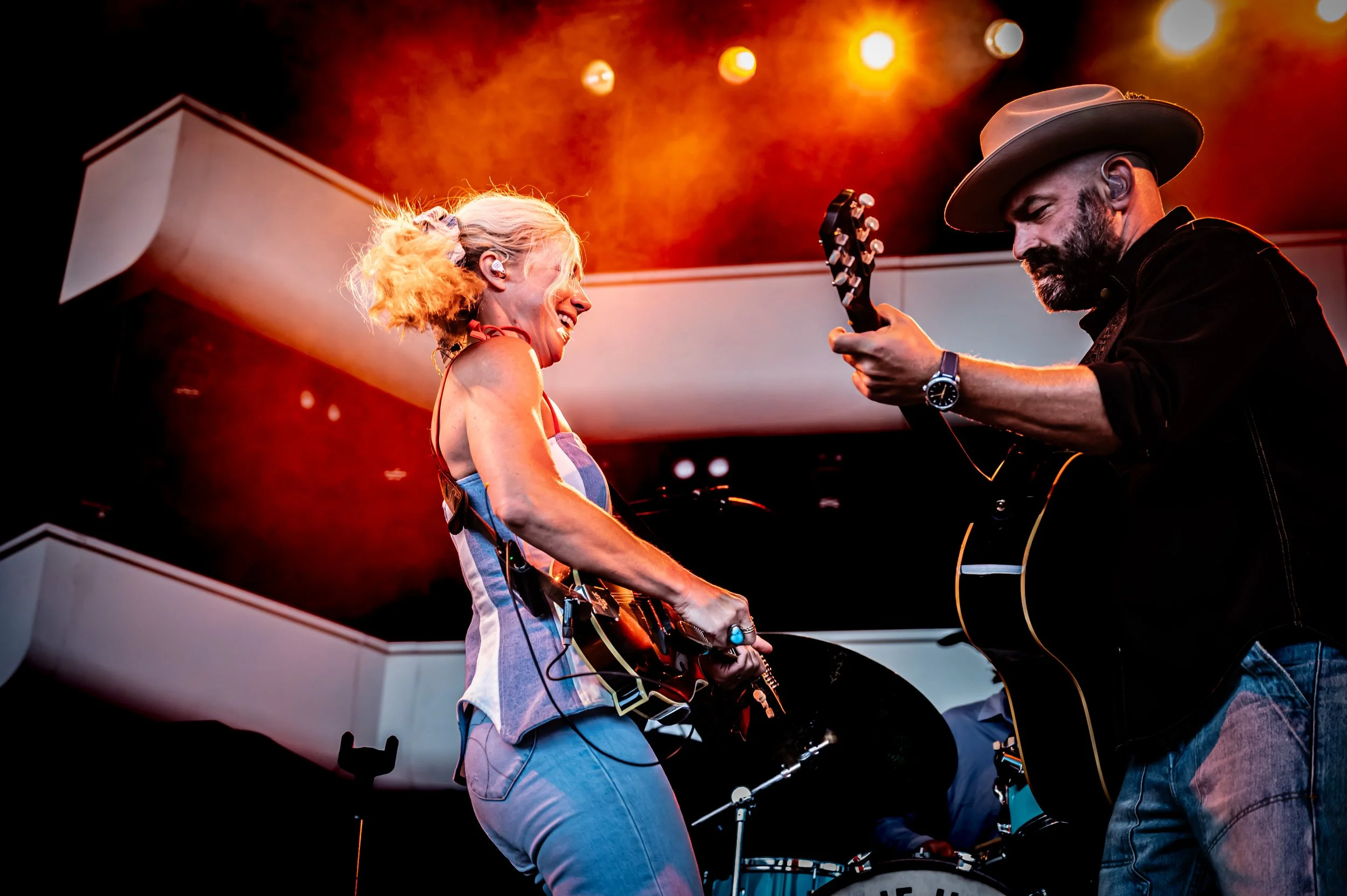 Drew & Ellie Holcomb_0021_24-70.jpg