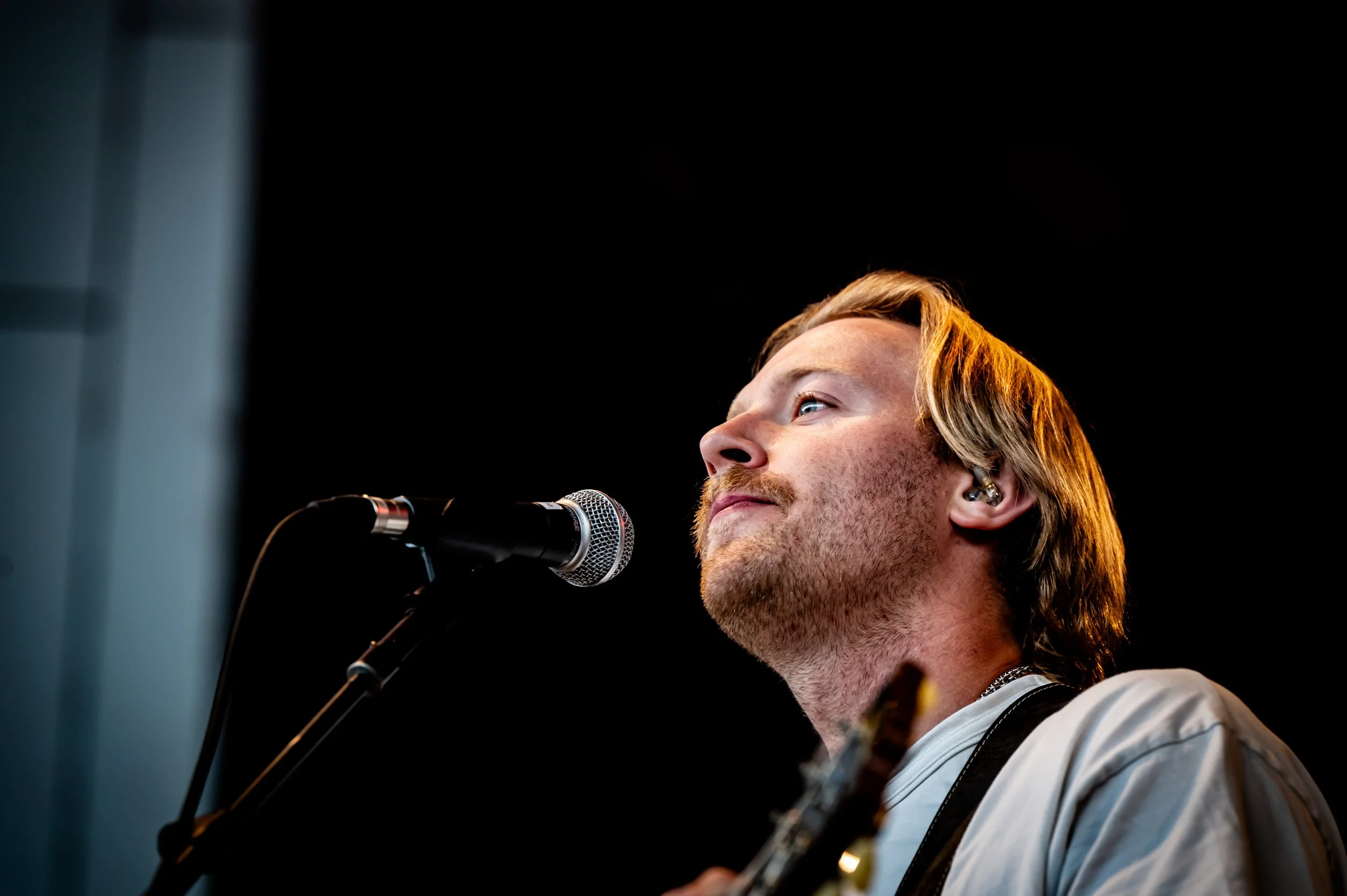 Drew & Ellie Holcomb_0056_70-200.jpg