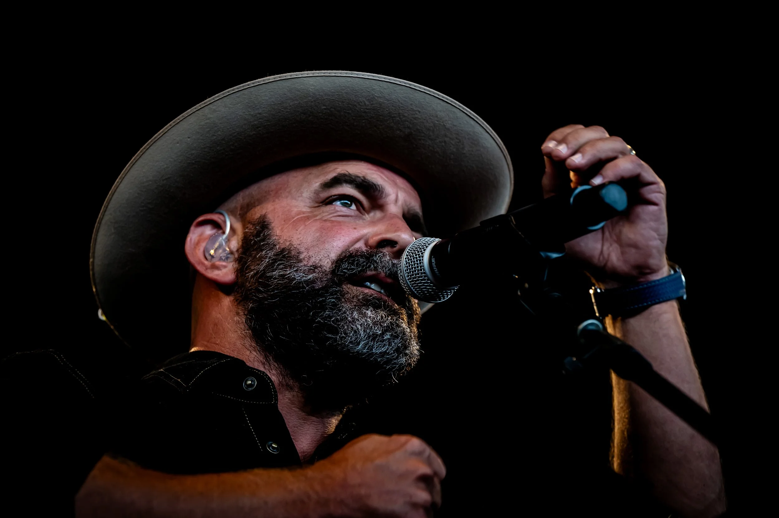 Drew & Ellie Holcomb_0077_70-200.jpg
