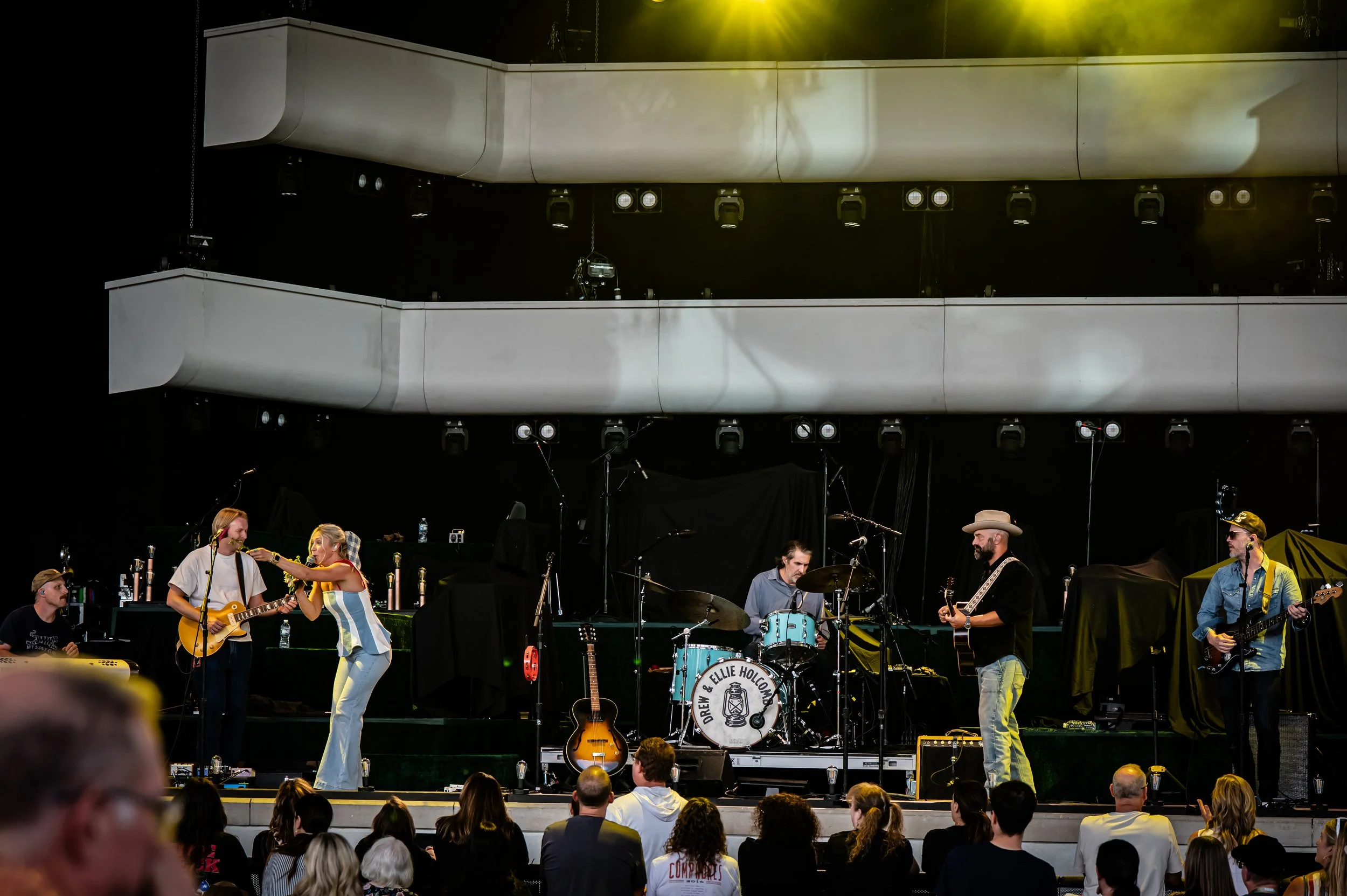 Drew & Ellie Holcomb_0254_70-200.jpg