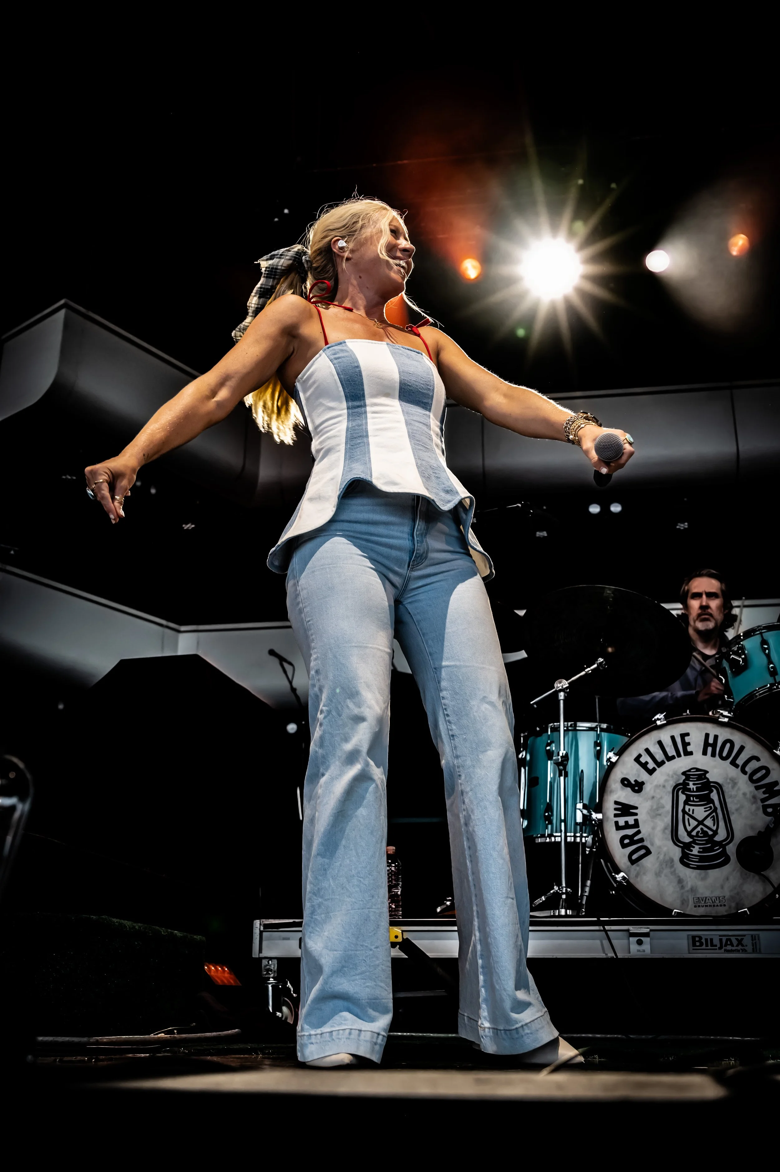 Drew & Ellie Holcomb_0279_24-70.jpg