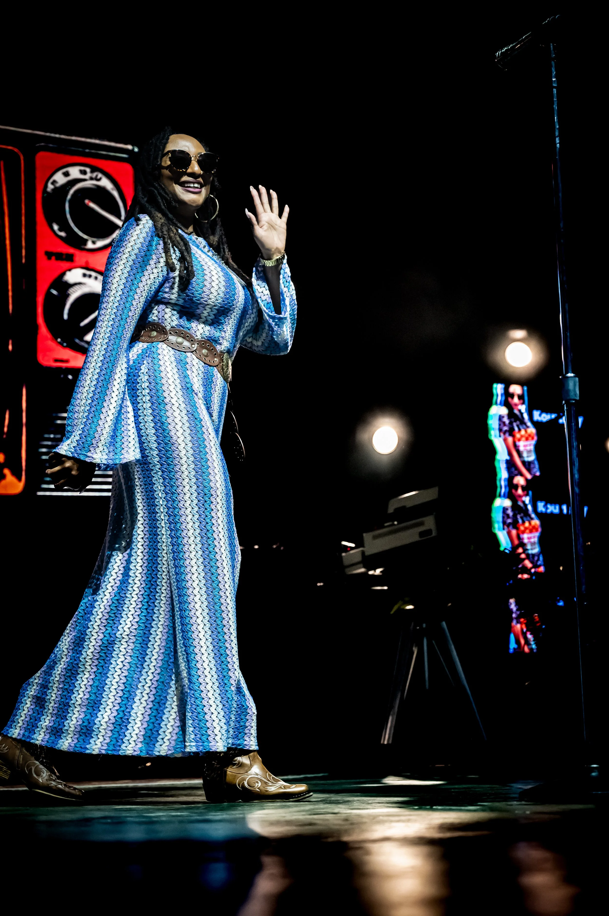 Yacht Rock Revue_0021_24-70.jpg