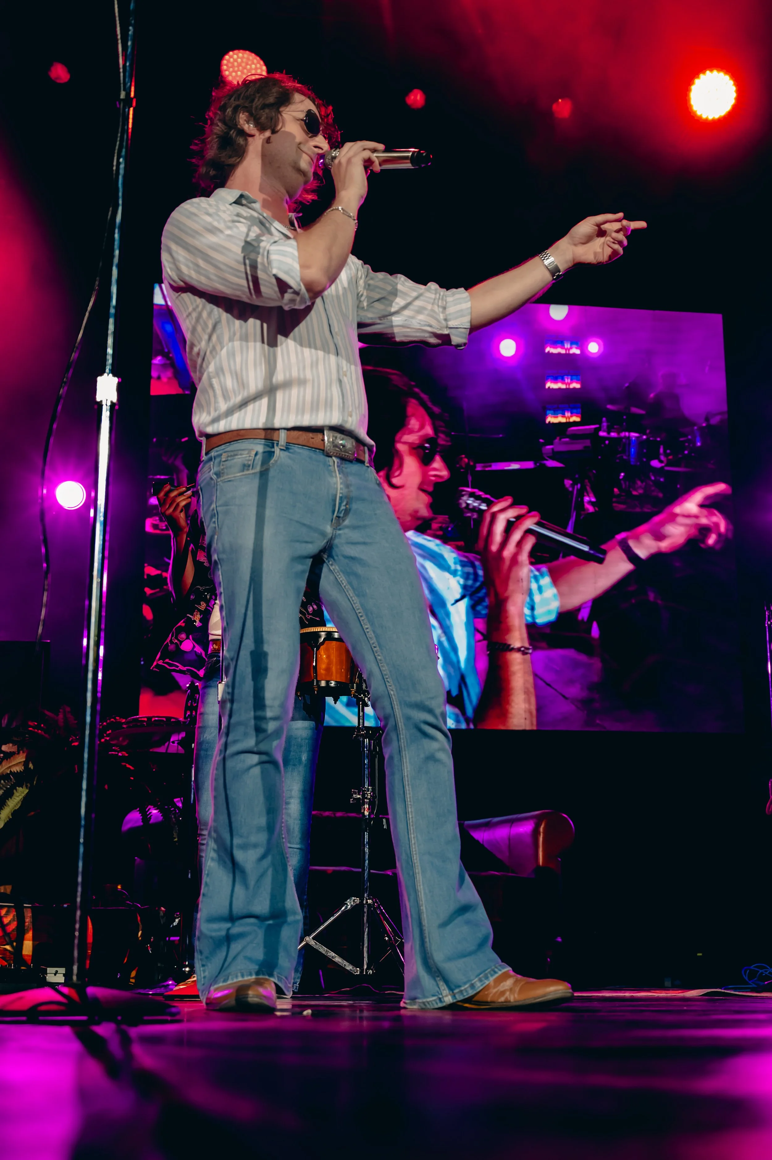 Yacht Rock Revue_0049_24-70.jpg