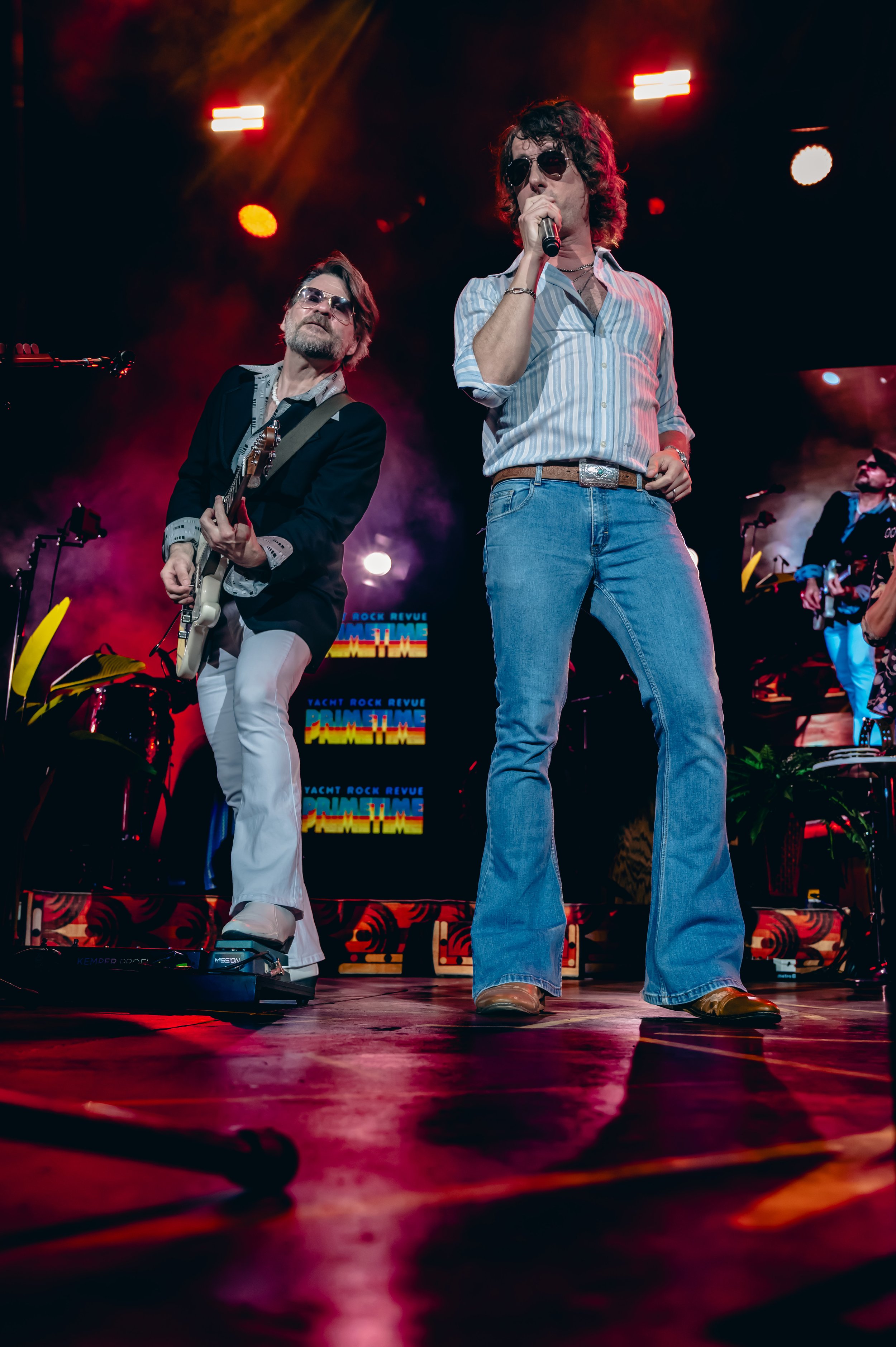 Yacht Rock Revue_0074_24-70.jpg