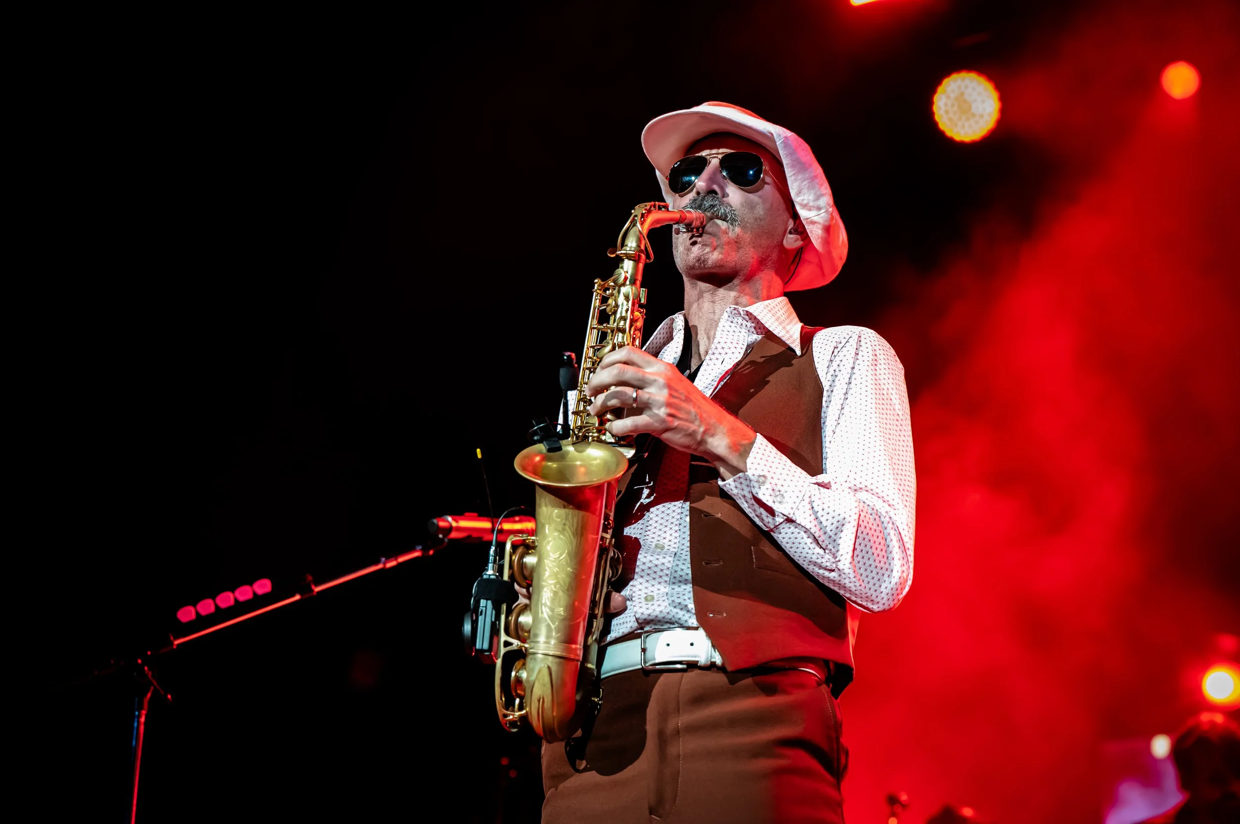 Yacht Rock Revue_0149_70-200.jpg