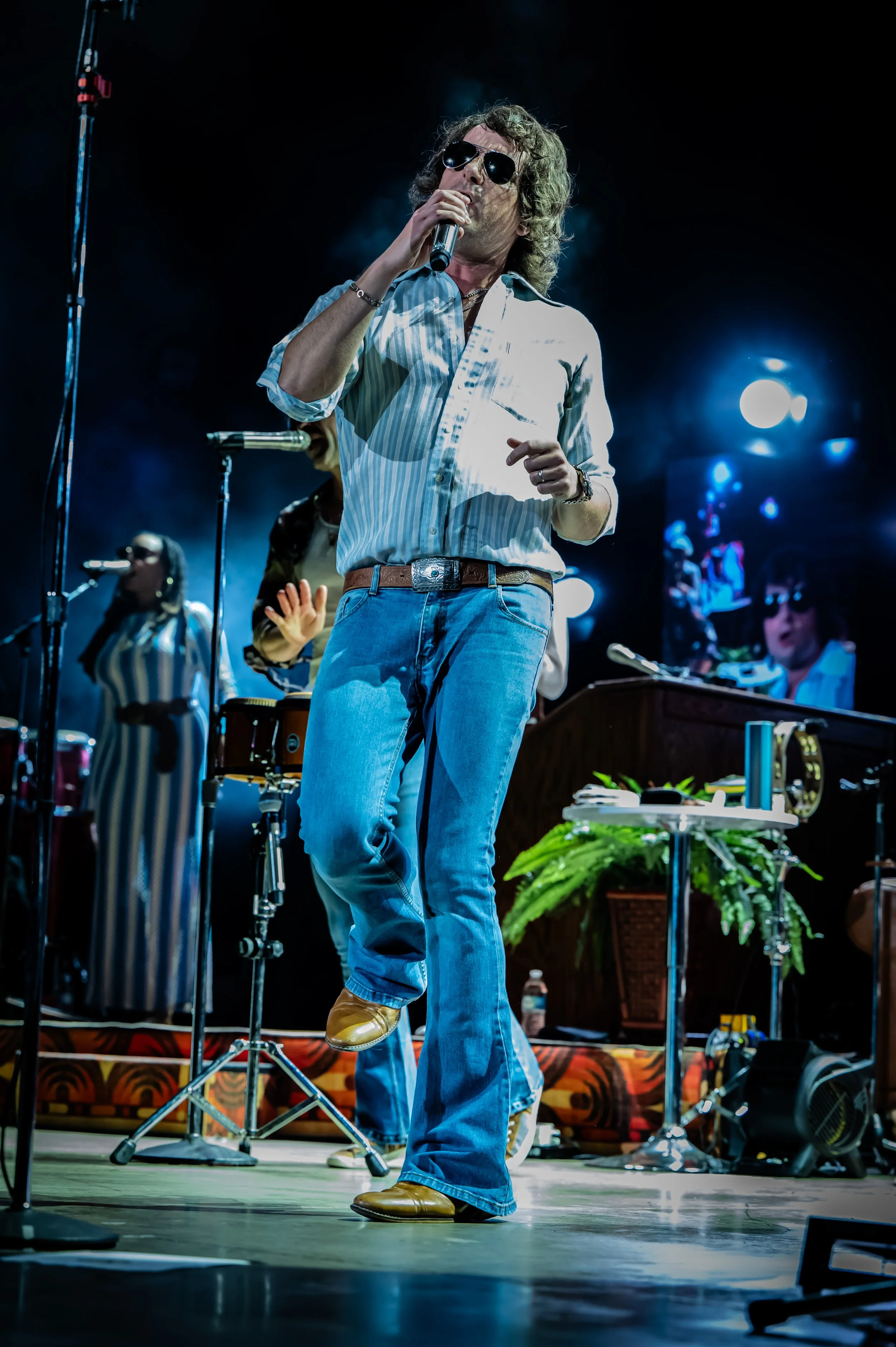 Yacht Rock Revue_0160_70-200.jpg