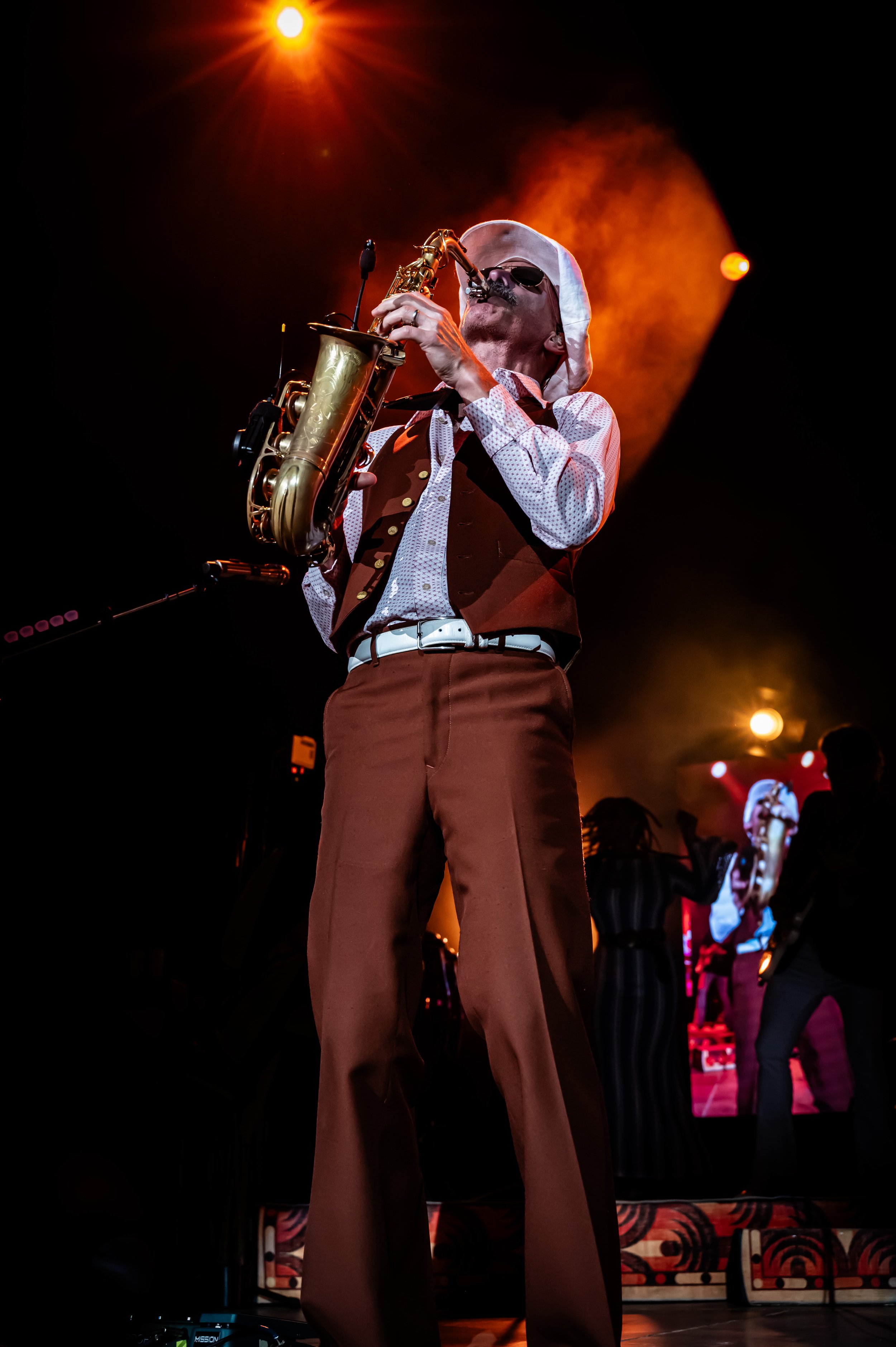 Yacht Rock Revue_0161_24-70.jpg