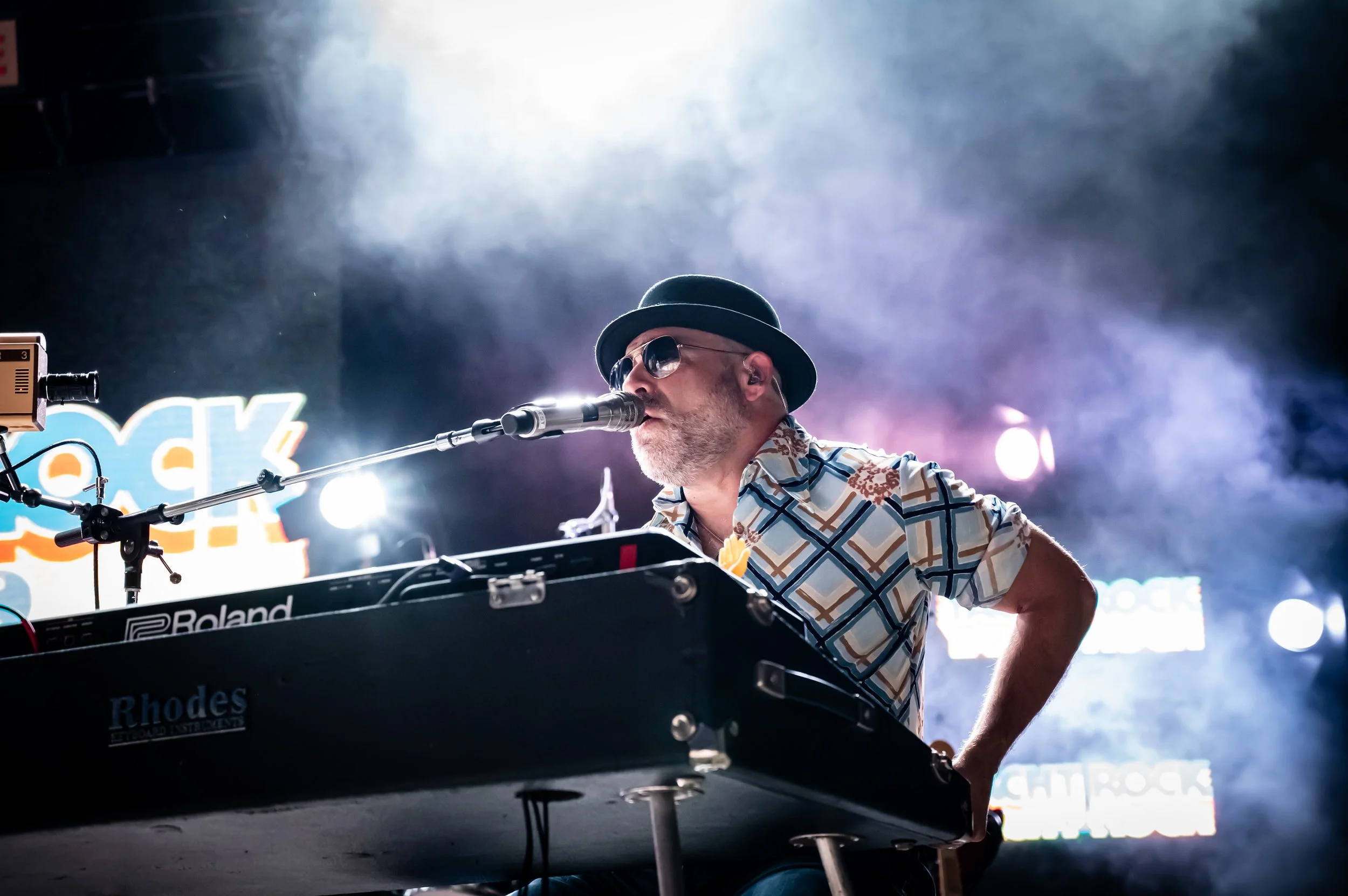 Yacht Rock Revue_0189_24-70.jpg