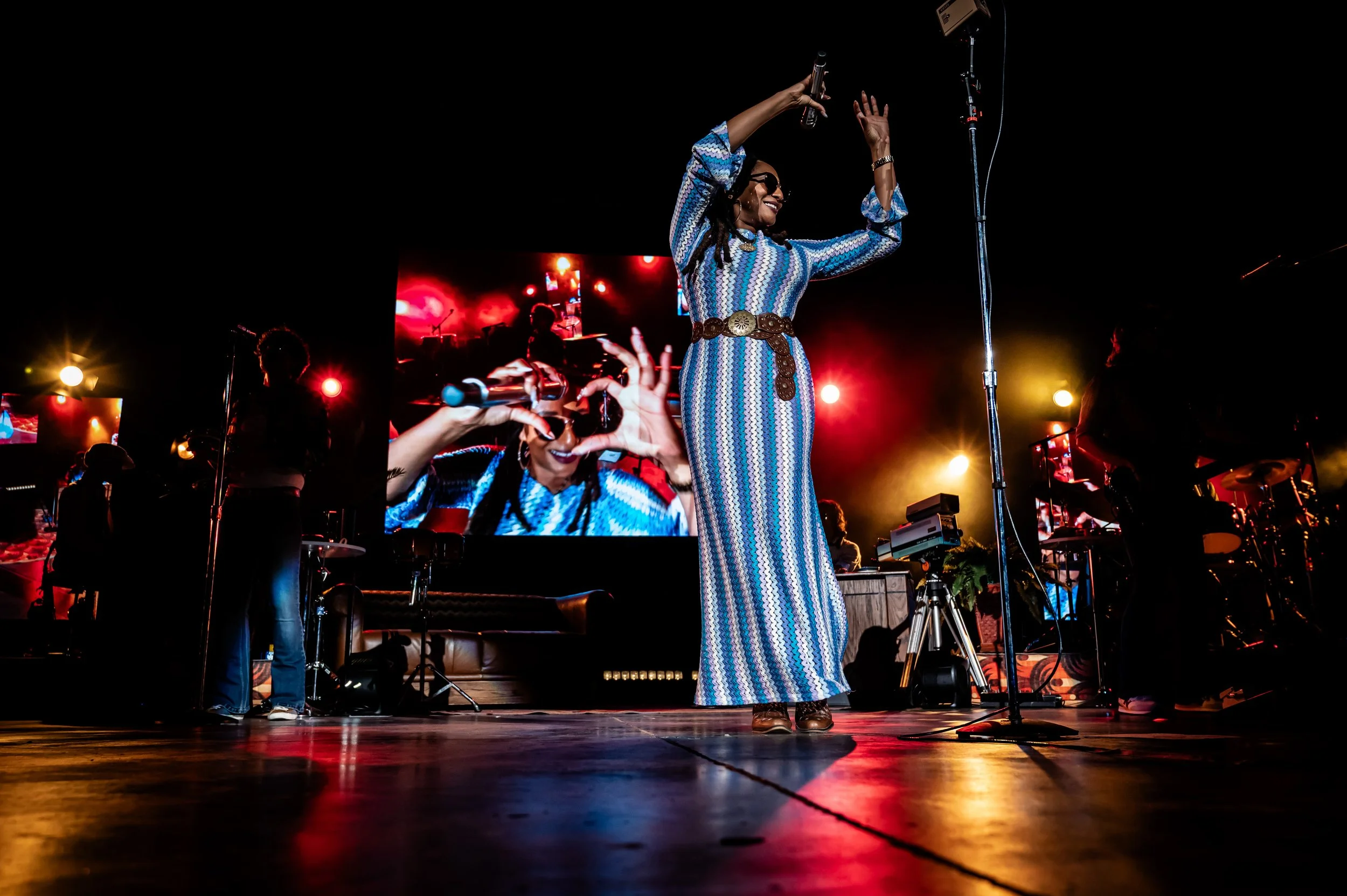 Yacht Rock Revue_0281_24-70.jpg