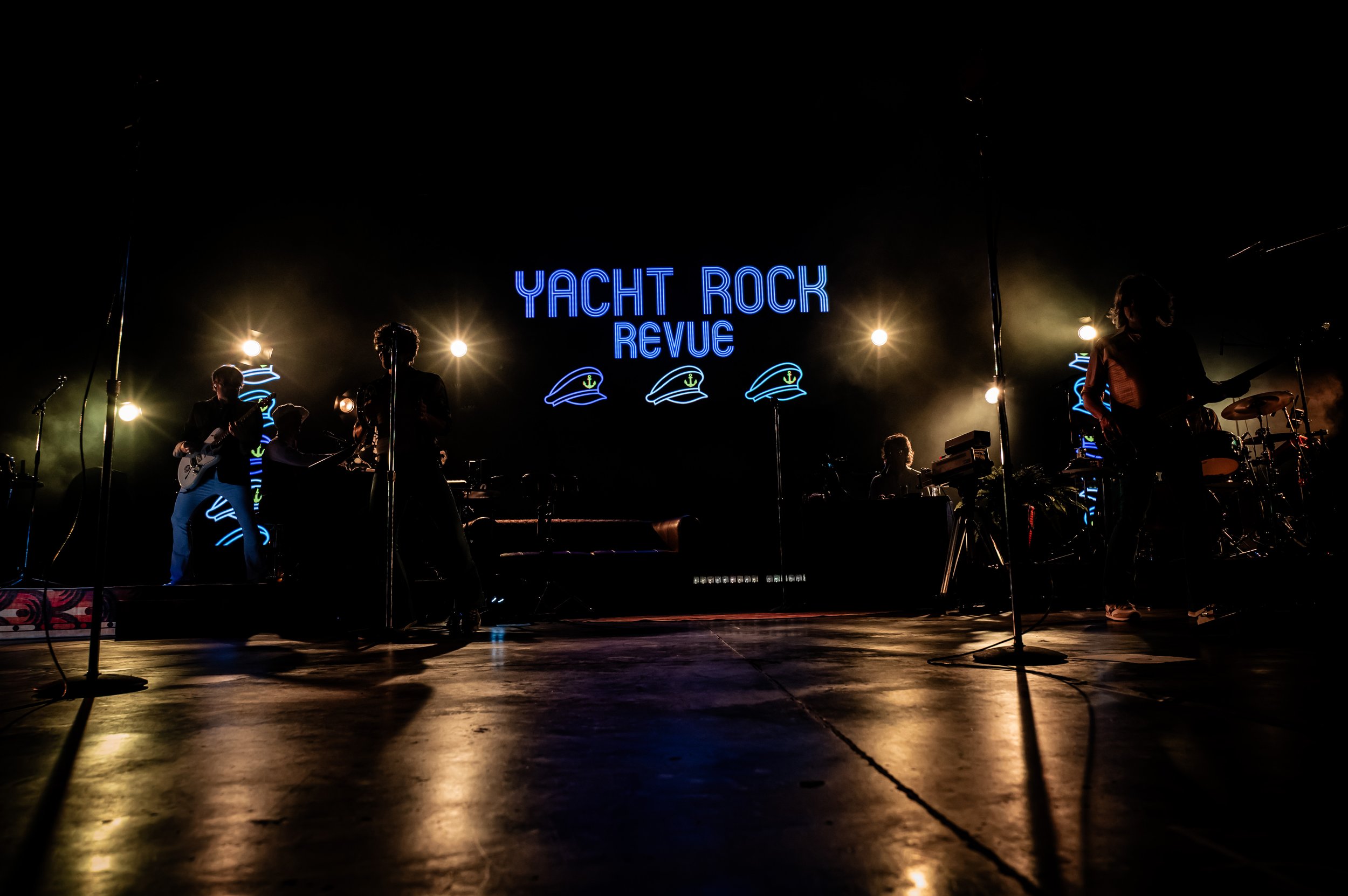 Yacht Rock Revue_0303_24-70.jpg