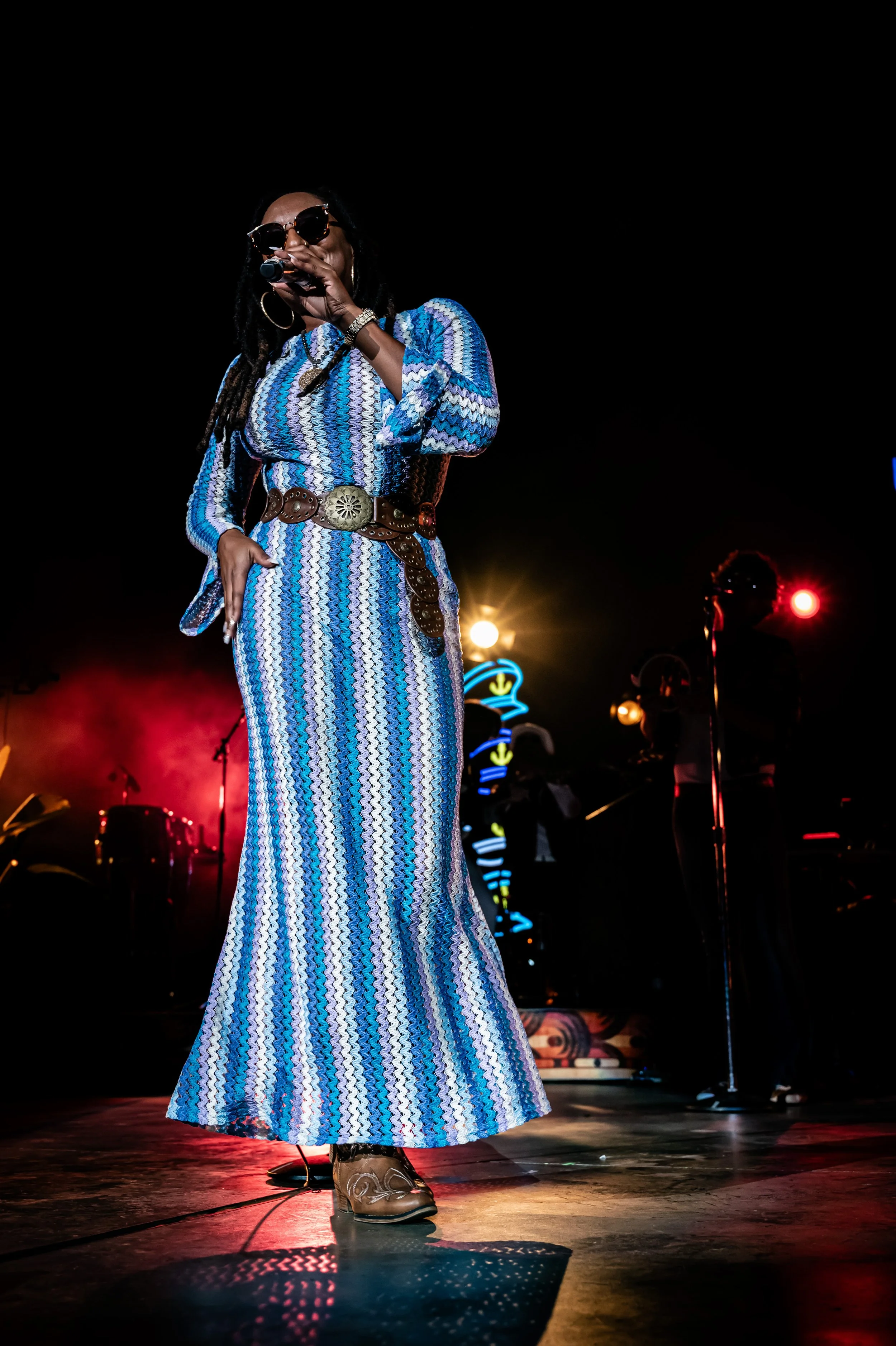 Yacht Rock Revue_0317_24-70.jpg