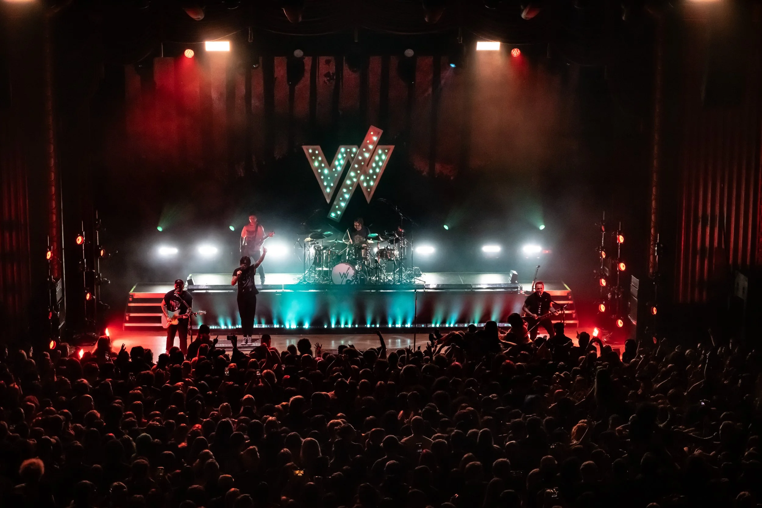 Sleeping With Sirens_2739_24-70.jpg
