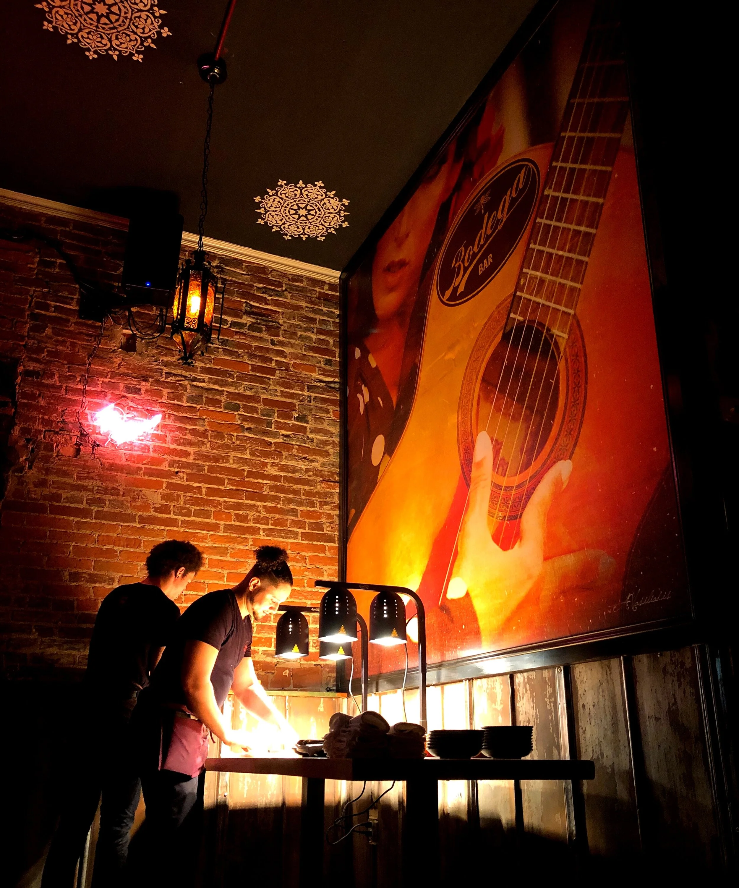 Bodega Bar &amp; Kitchen - A New Hot Philly addition to Midtown Village!