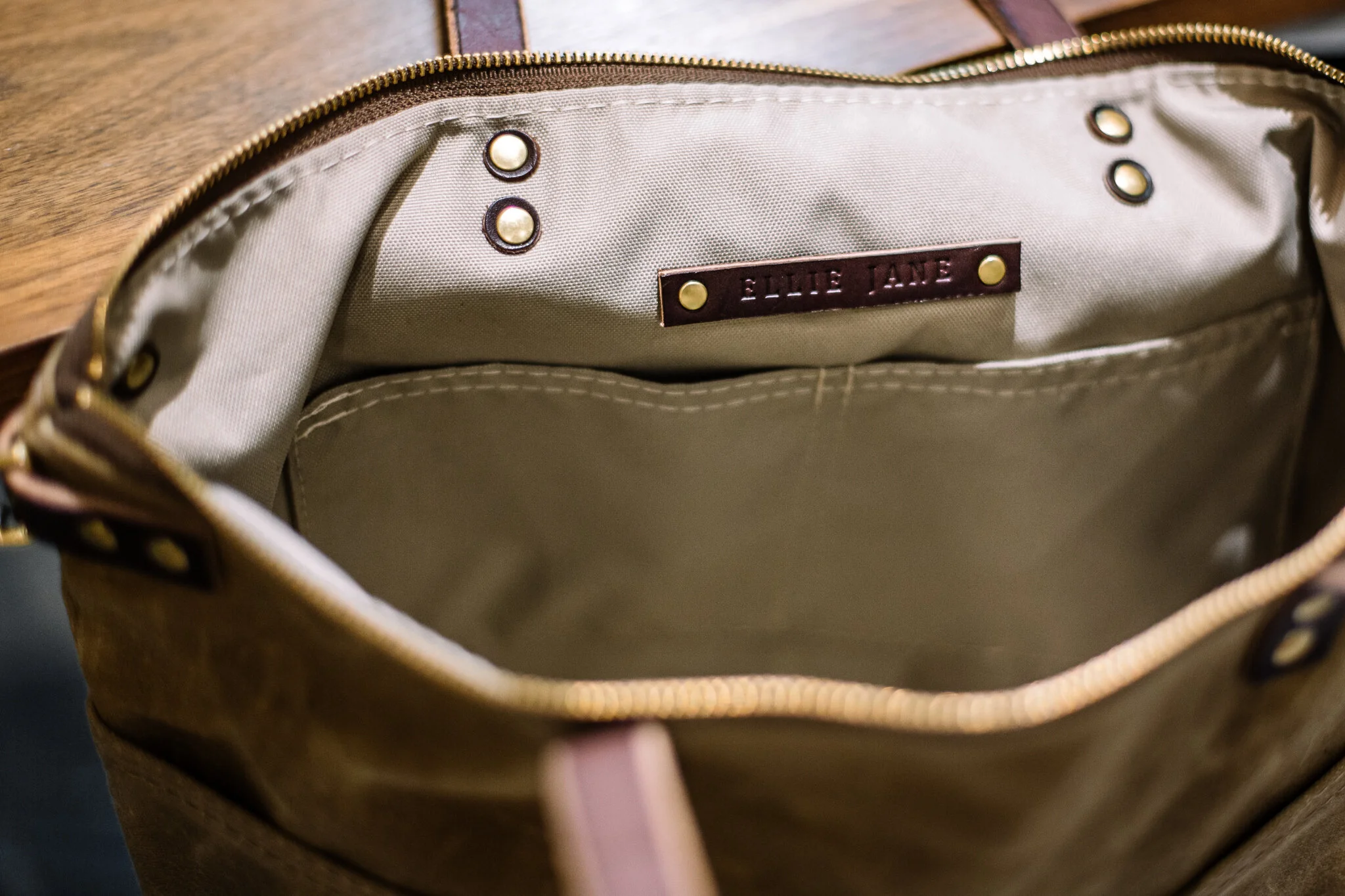 0A46F689-4087-4F1F-BC03-A0C621E3B6C3