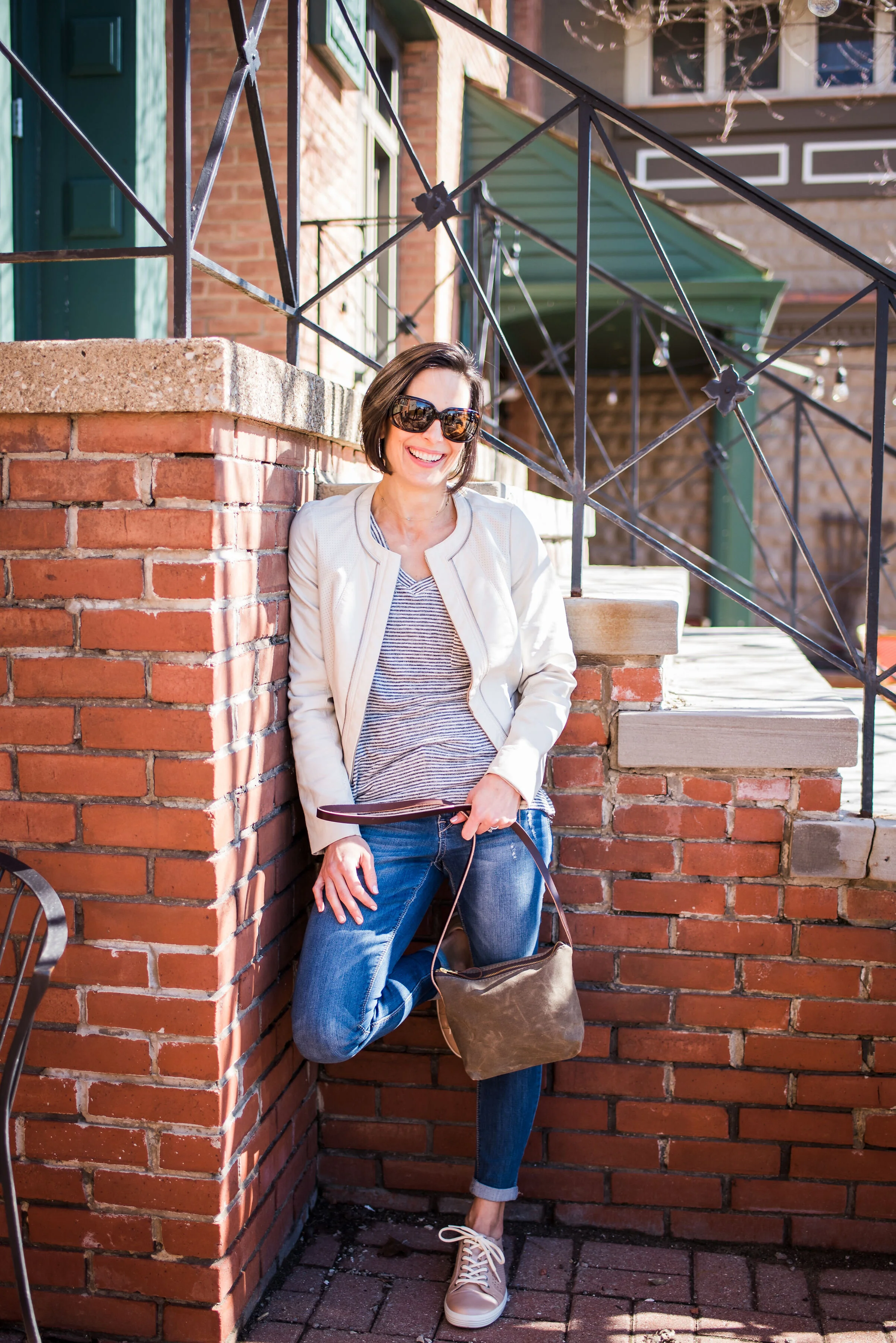 D81712D8-B39A-4F12-9E1D-44F5C169AEDD