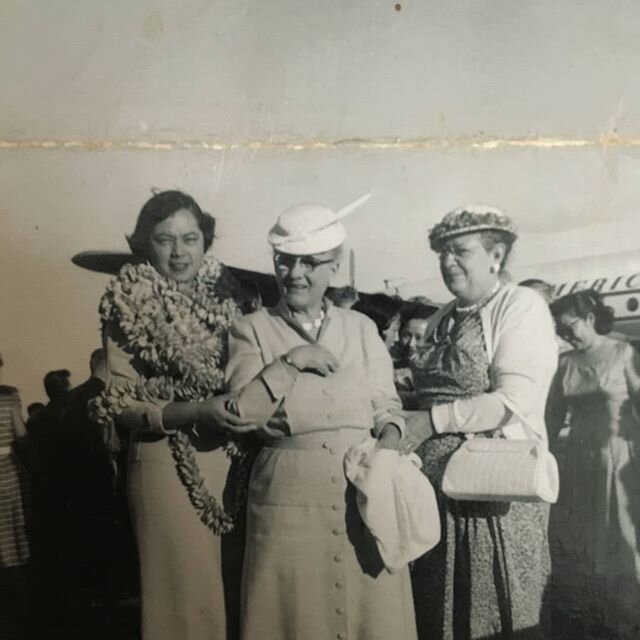 Currently working on identifying #TheMcCorristons in a series of photographs sent from #Ireland. This snap was taken on June 15, 1957. It looks like #Hawaii to me (the #lei are a good hint!), and based on age and other factors, I *think* the middle w