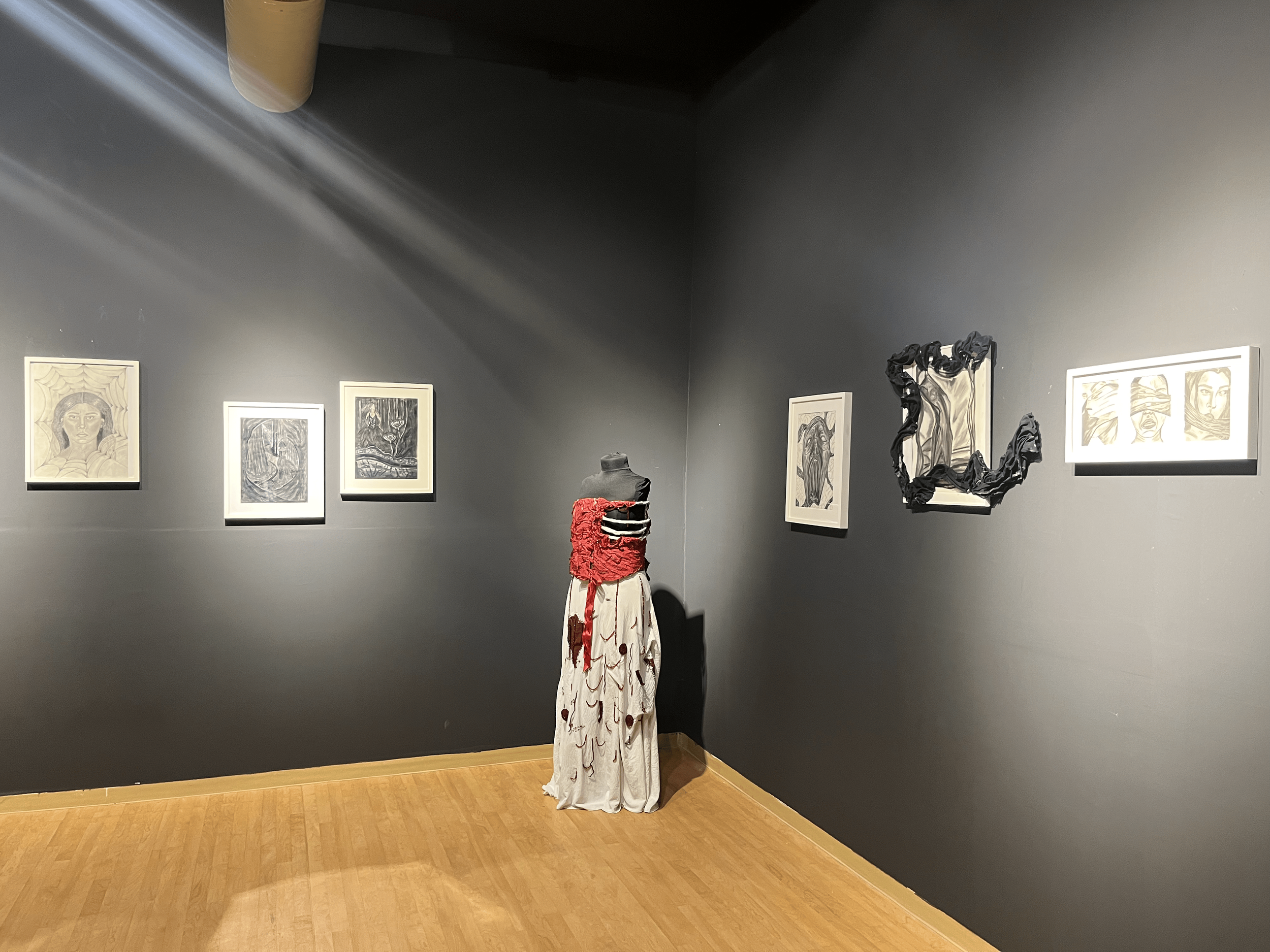 exhibition2_lgx746.png