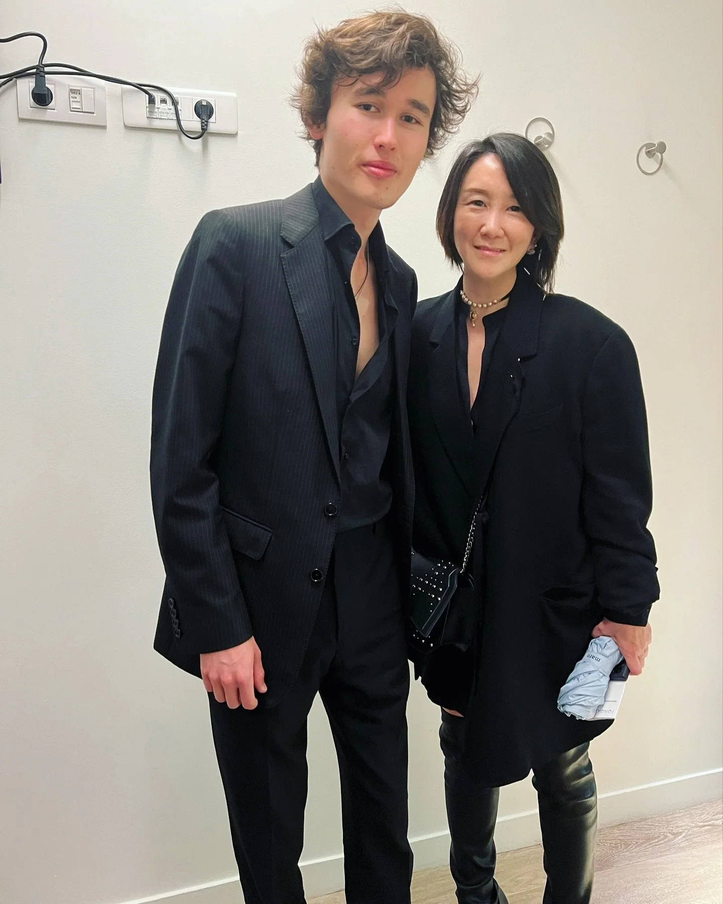 With violinist Daniel Lozakovich.
@louisvuittonfoundation concert
With Gautier Capucon and Alexander Kantorow.

I particularly liked Daniel&rsquo;s intensity, the beauty of sound and long breaths in music. Ivry Gitlis&rsquo; violin he performs with m