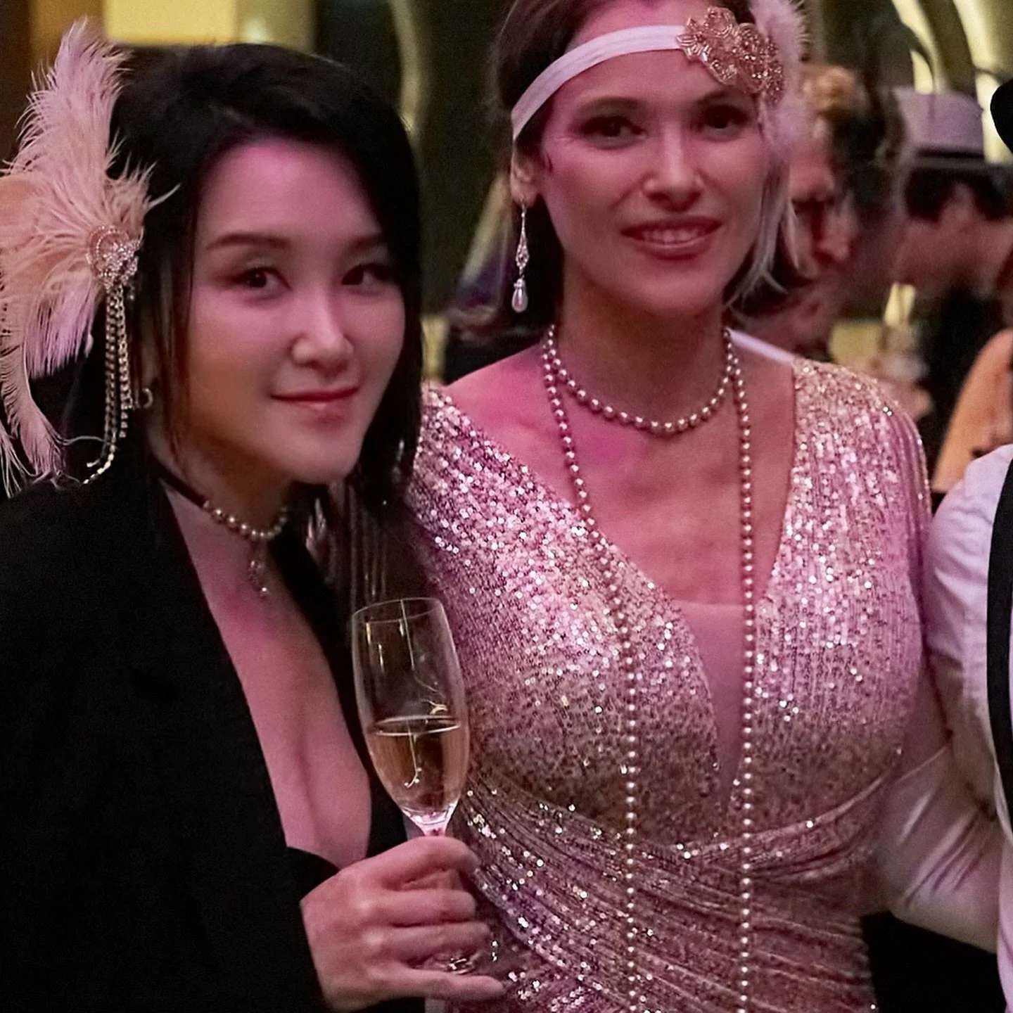 A Gatsby party at Signiel 81 in Seoul. Had a great time meeting with these amazing tech guys from west coast Silicon Valley, venture capital owners and CEOs of various business sectors. Some flew from Europe only for this party. It was also good to c
