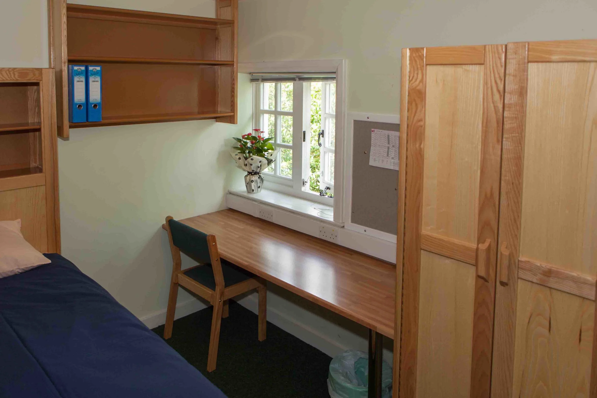 Bedroom reduced.jpg