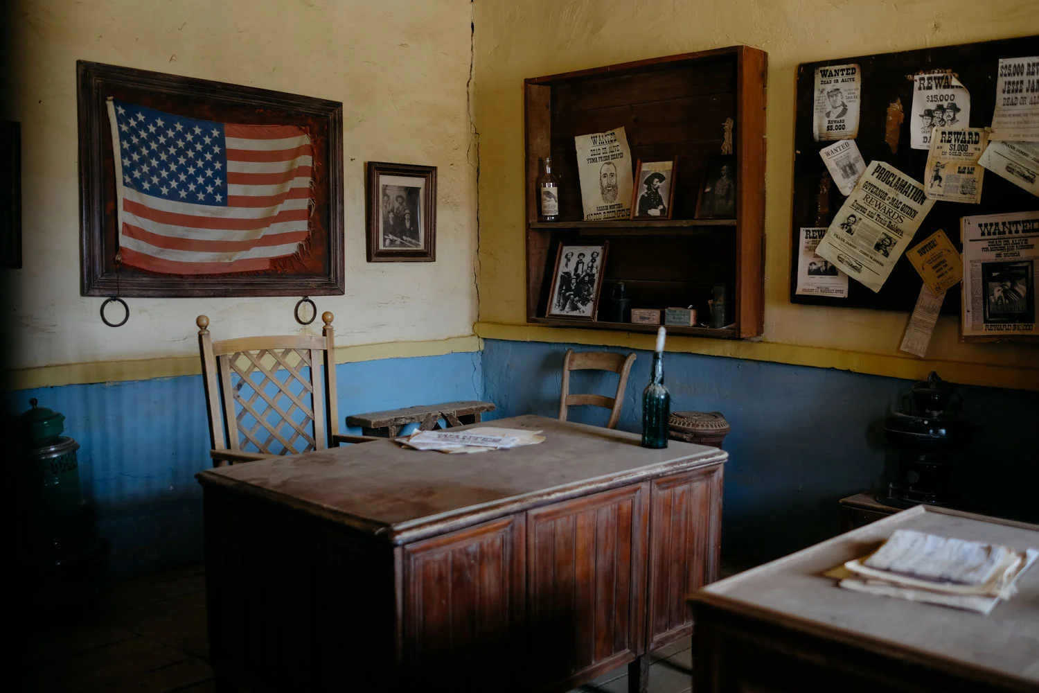 The interior of the sheriff's office, as in Sergio Leone's For a Few Dollars More .