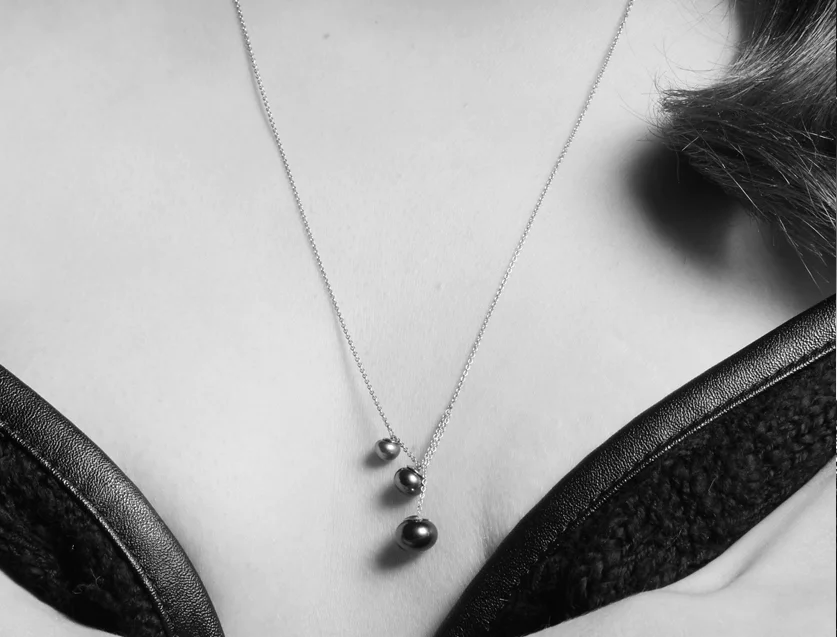 bouton_necklace3.jpg