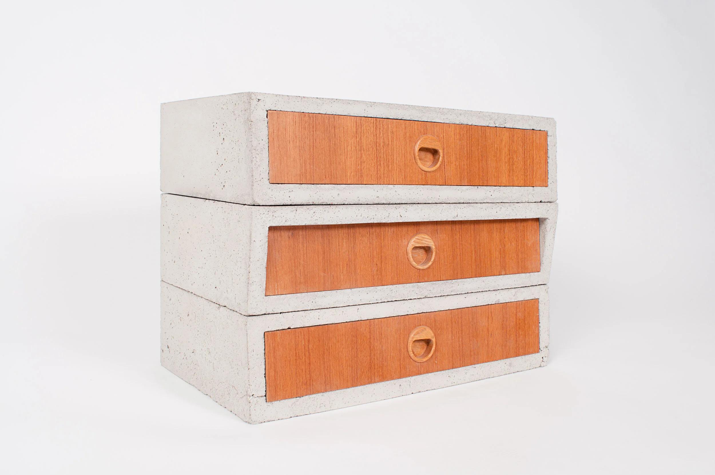   Material: &nbsp;Concrete &amp; reclaimed drawers   Size: &nbsp;W: 47cm D: 27cm H: 35cm 