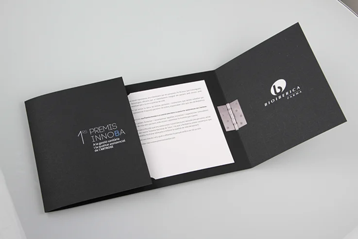 Una invitación sobria