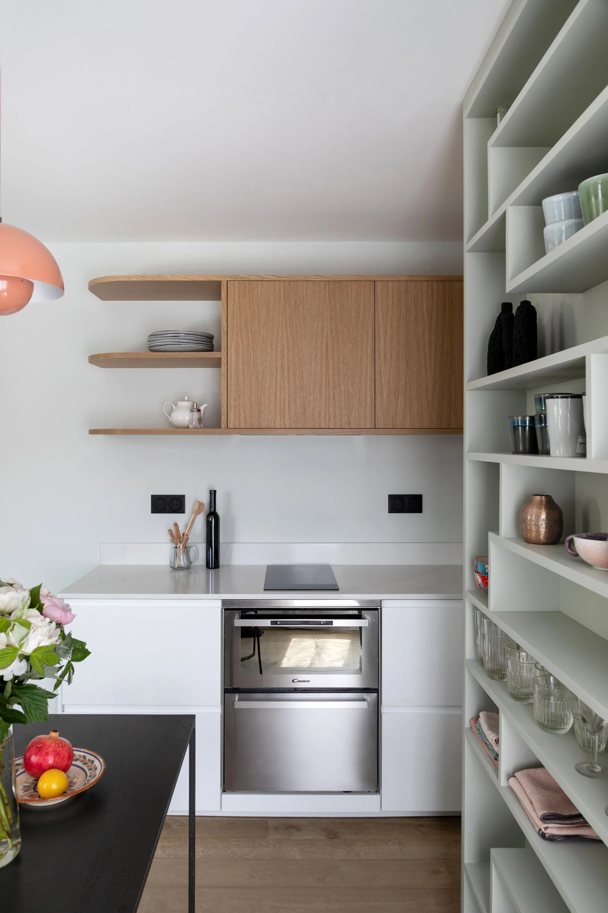 Intérieur et cuisine d’un appartement rénové à Notre-Dame-de-Lorette