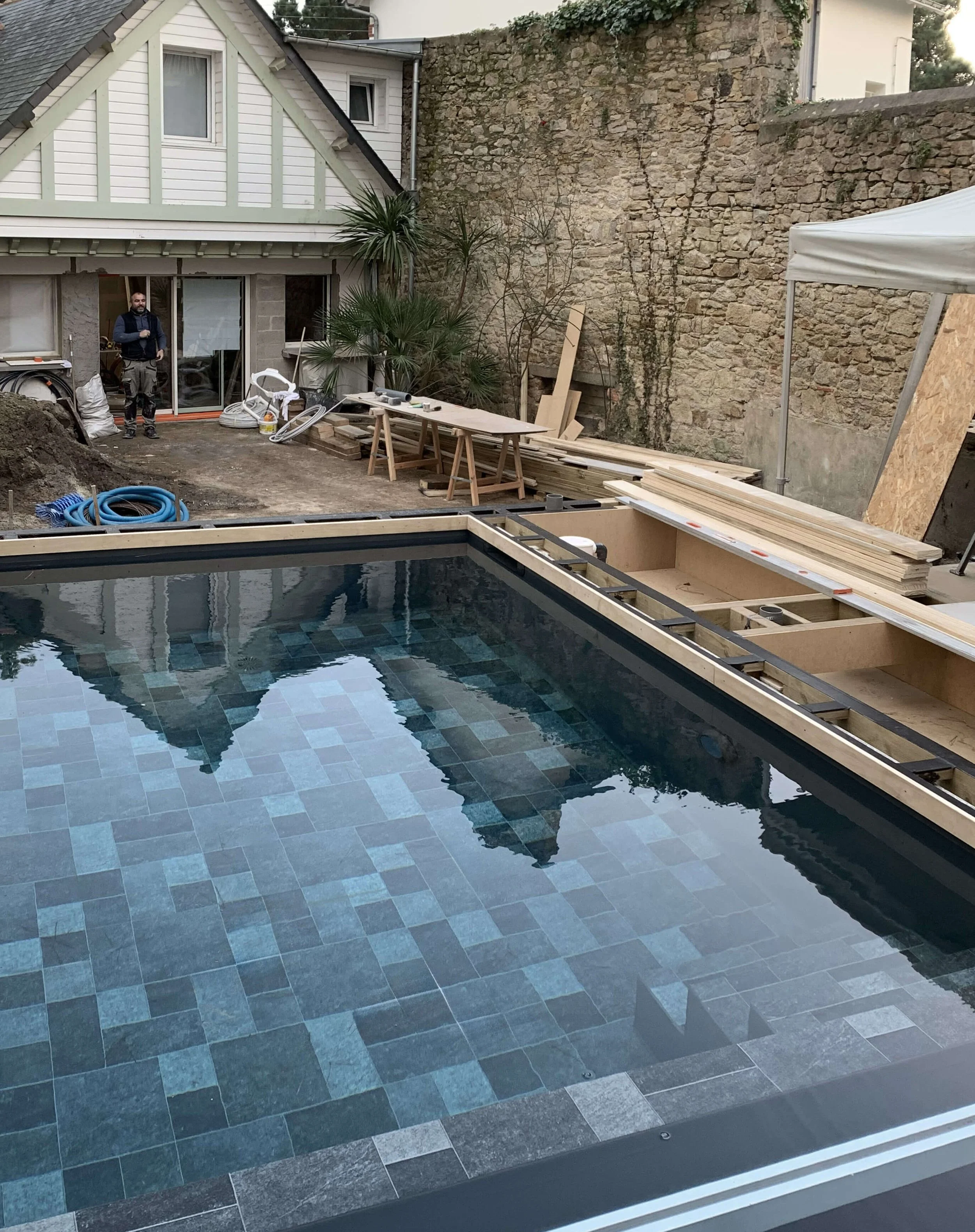 Construction d'une piscine à La Baule pour une maison de vacances