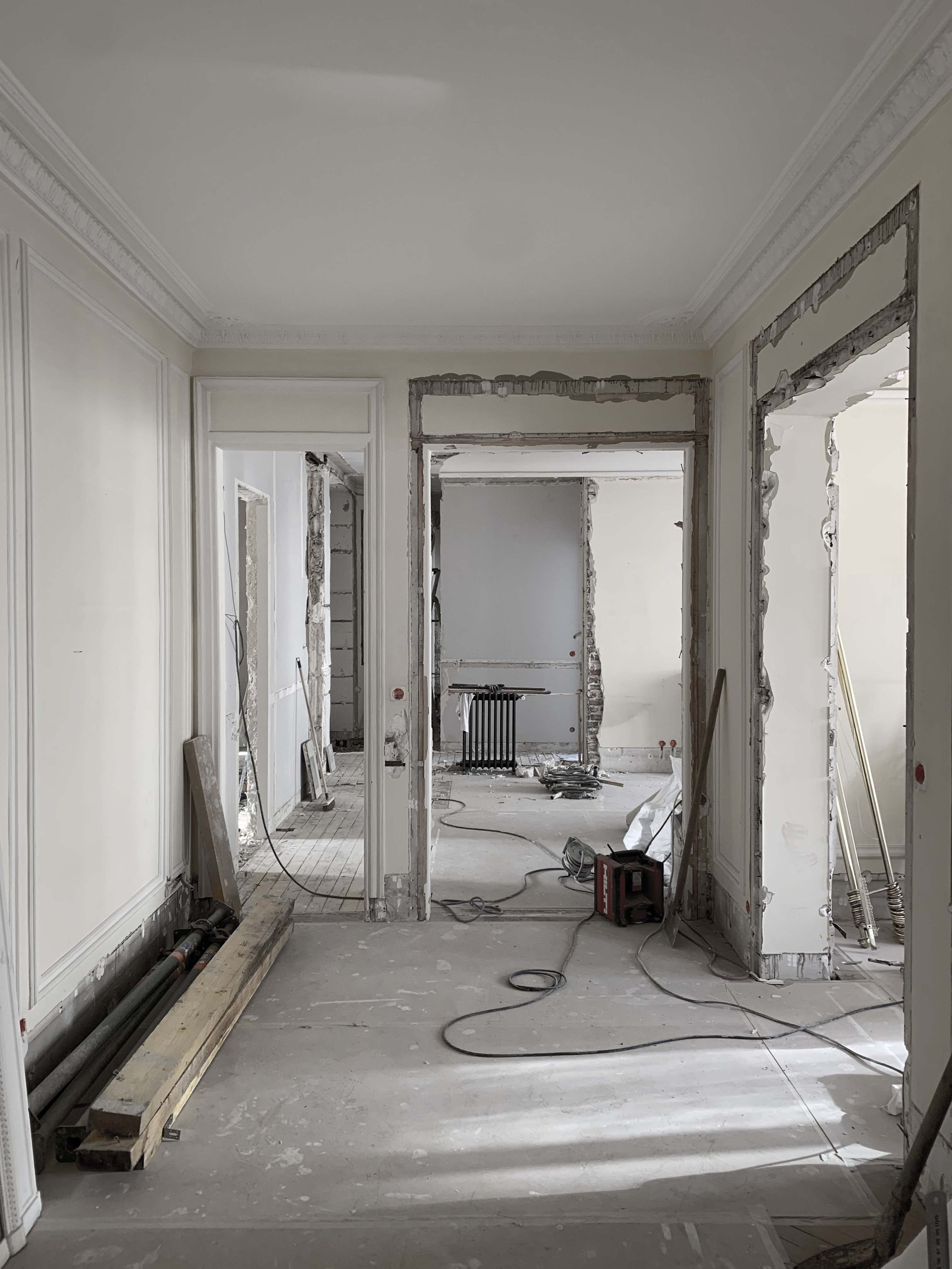 Chantier de reconfiguration des espaces d’un appartement haussmannien à Paris 16
