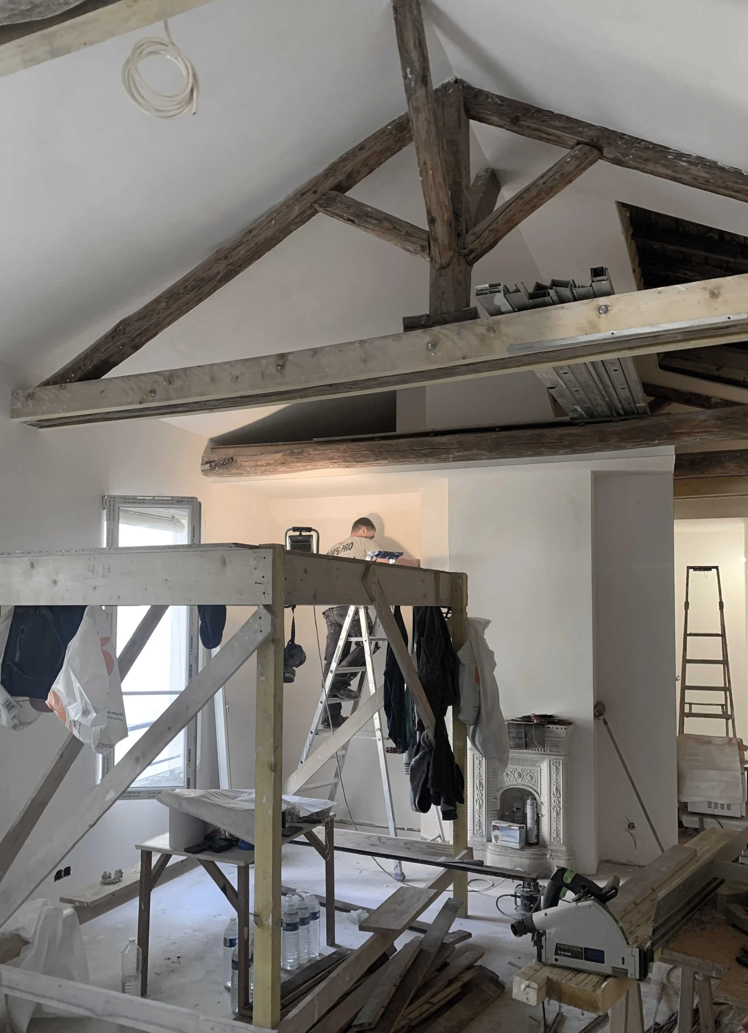 Chantier d’ouverture des combles d’un appartement à Paris 14