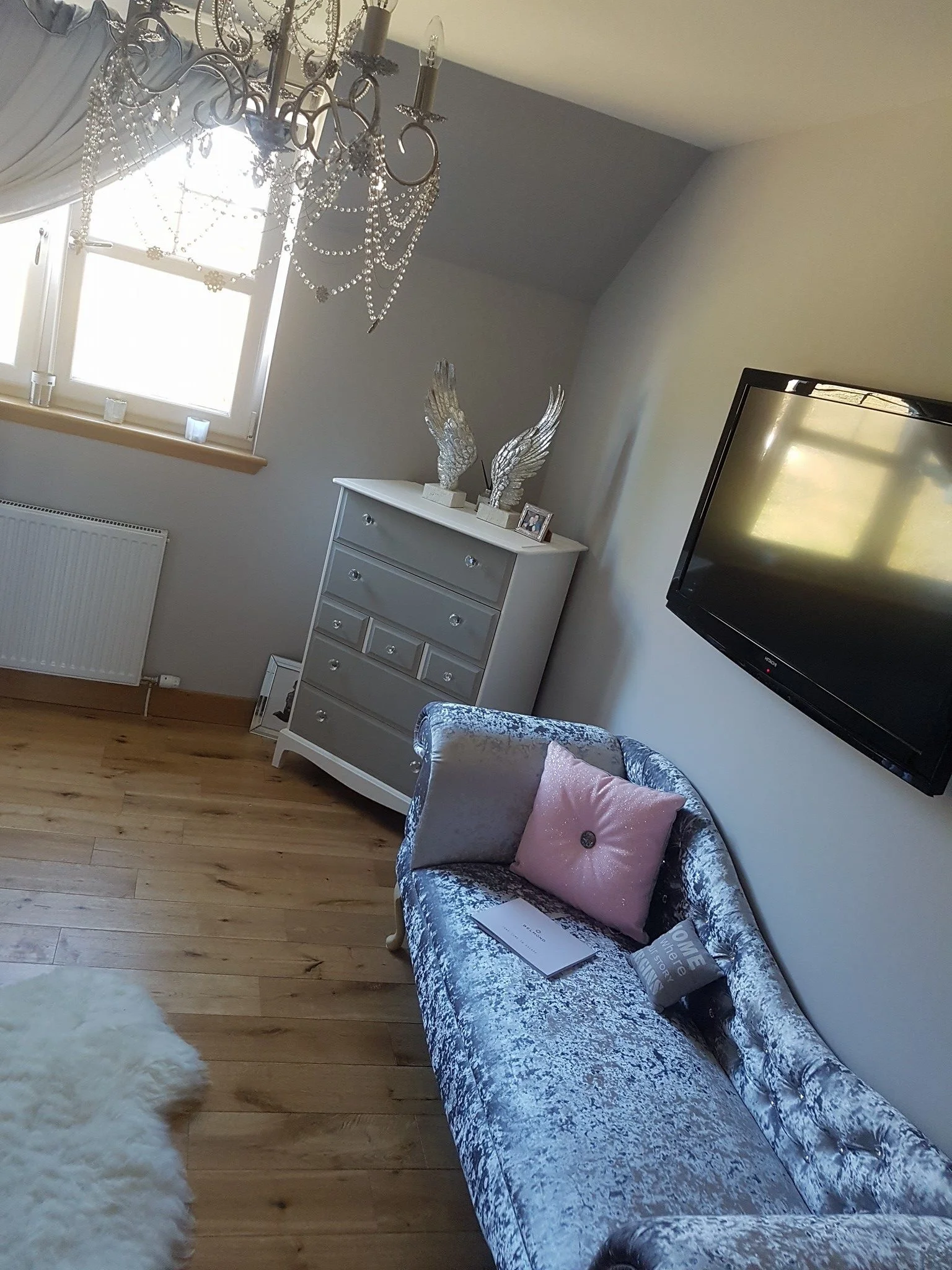 Upholstered Chaise Longue