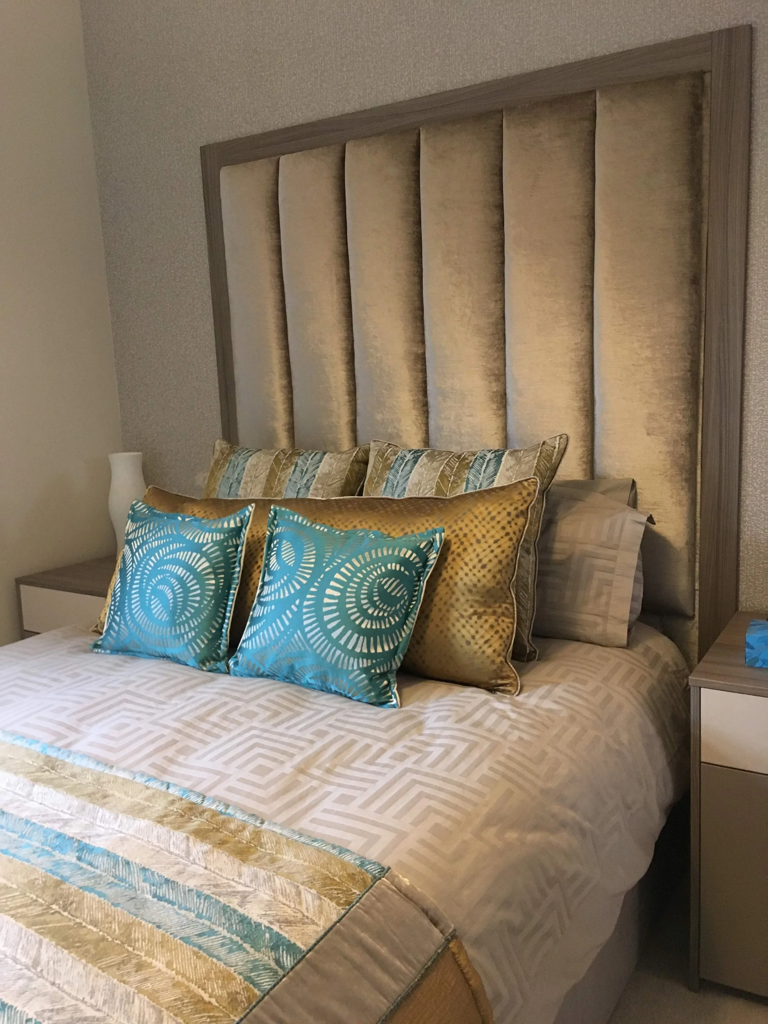 Heaadborar, Cushions and Bed Throw