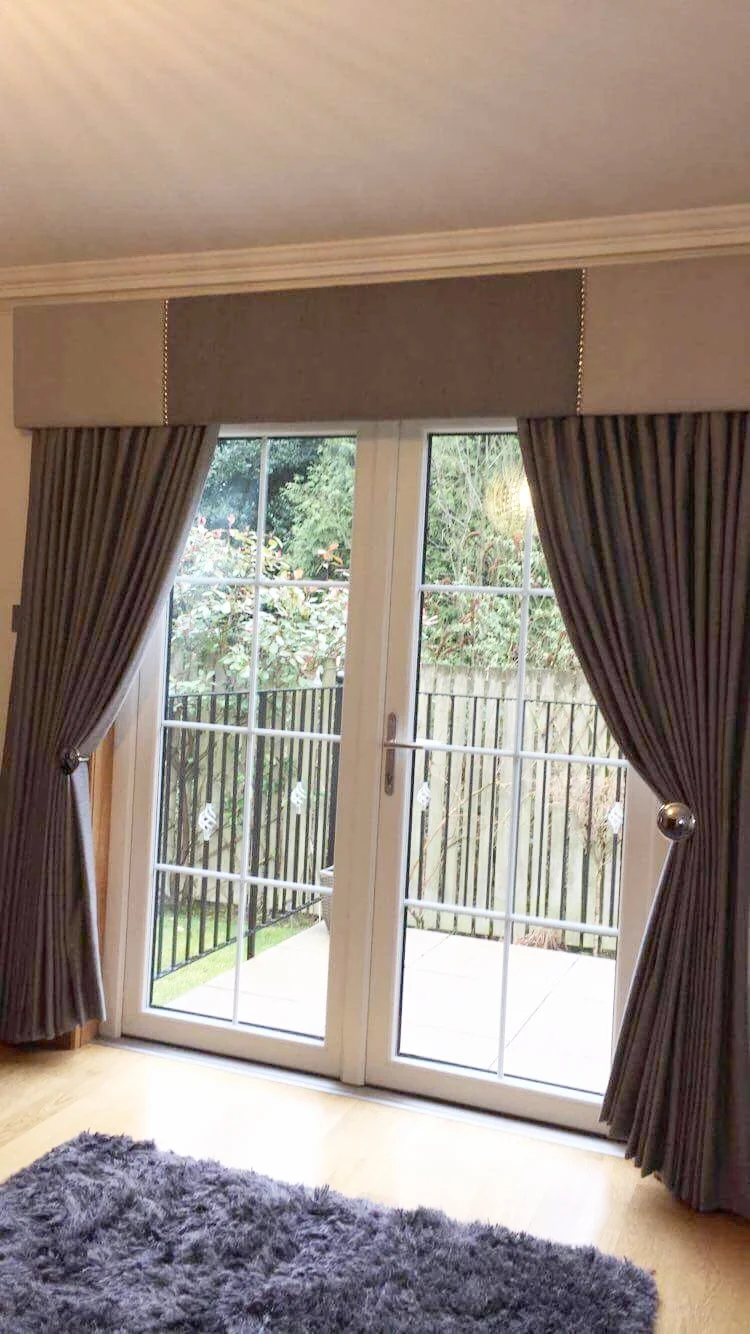 Curtains and Pelmets
