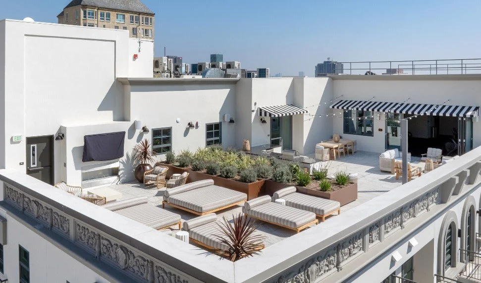 Rooftop Deck 2.jpg
