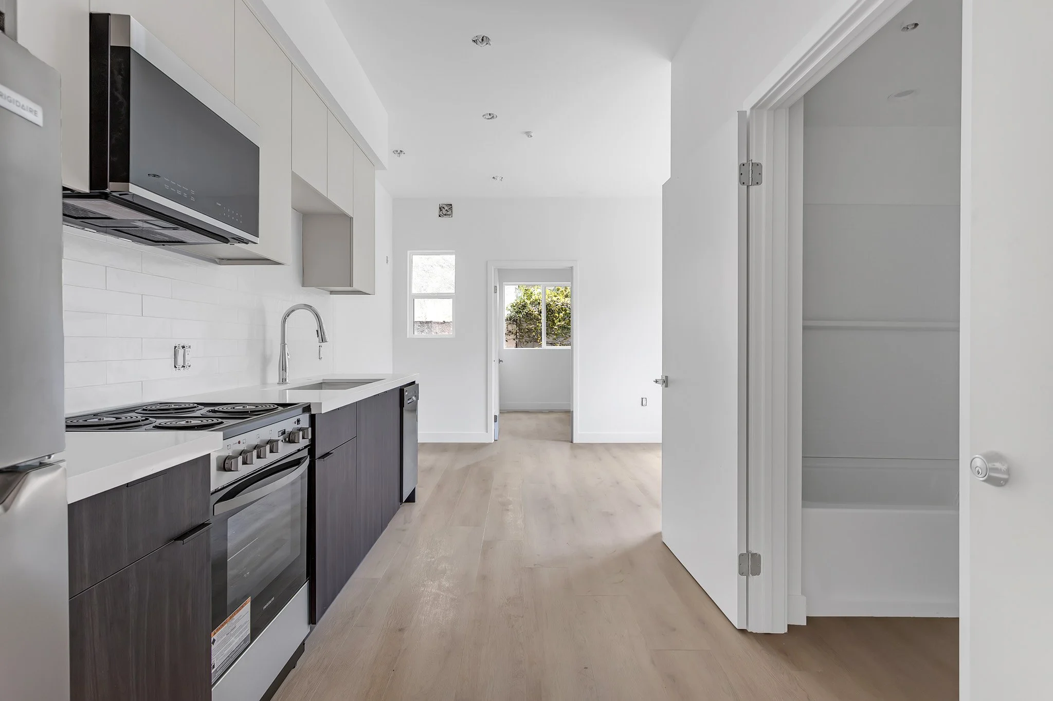 11418 Missouri Ave-01.jpg