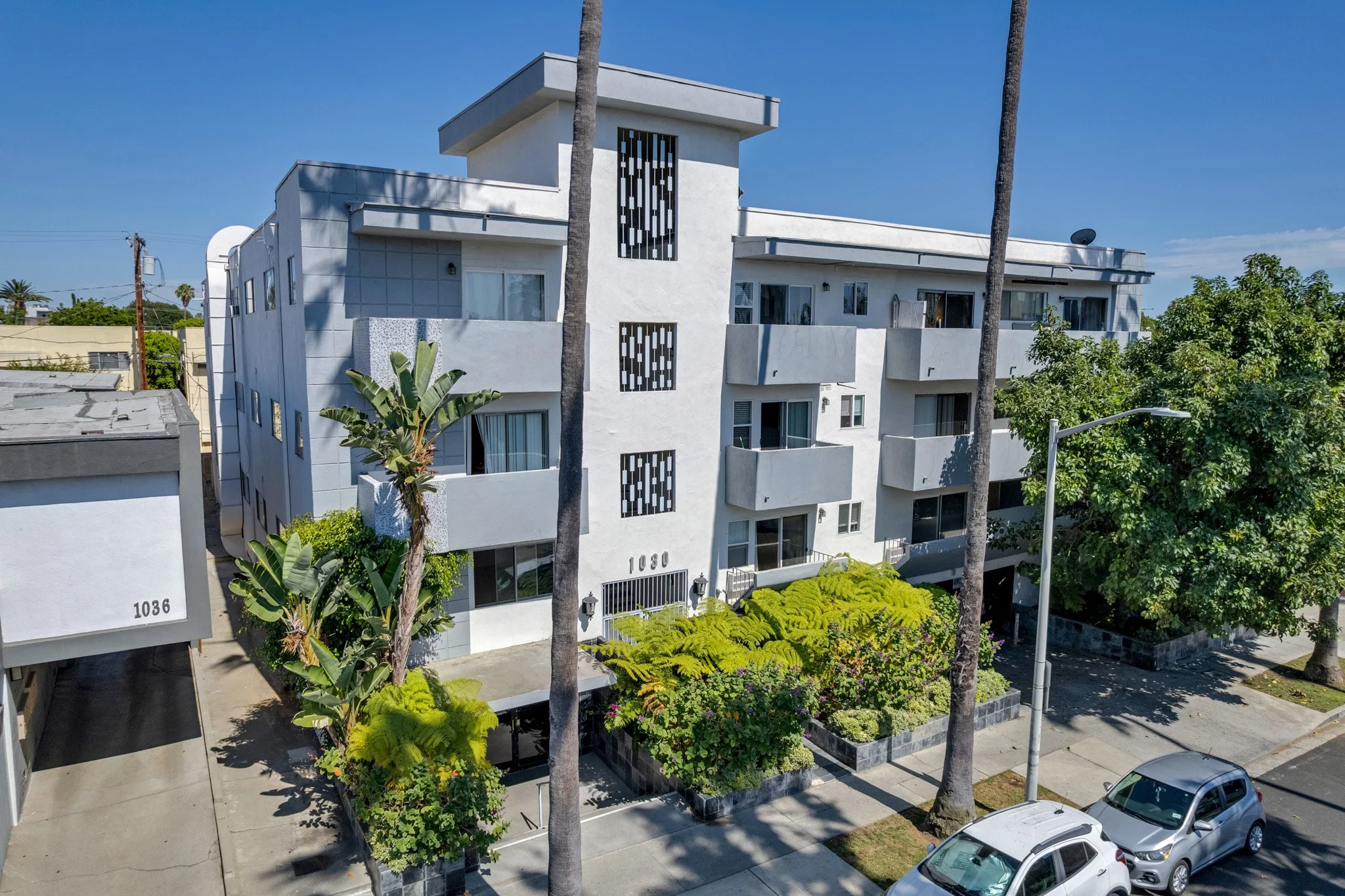 1030 N. Orange Grove-42.jpg