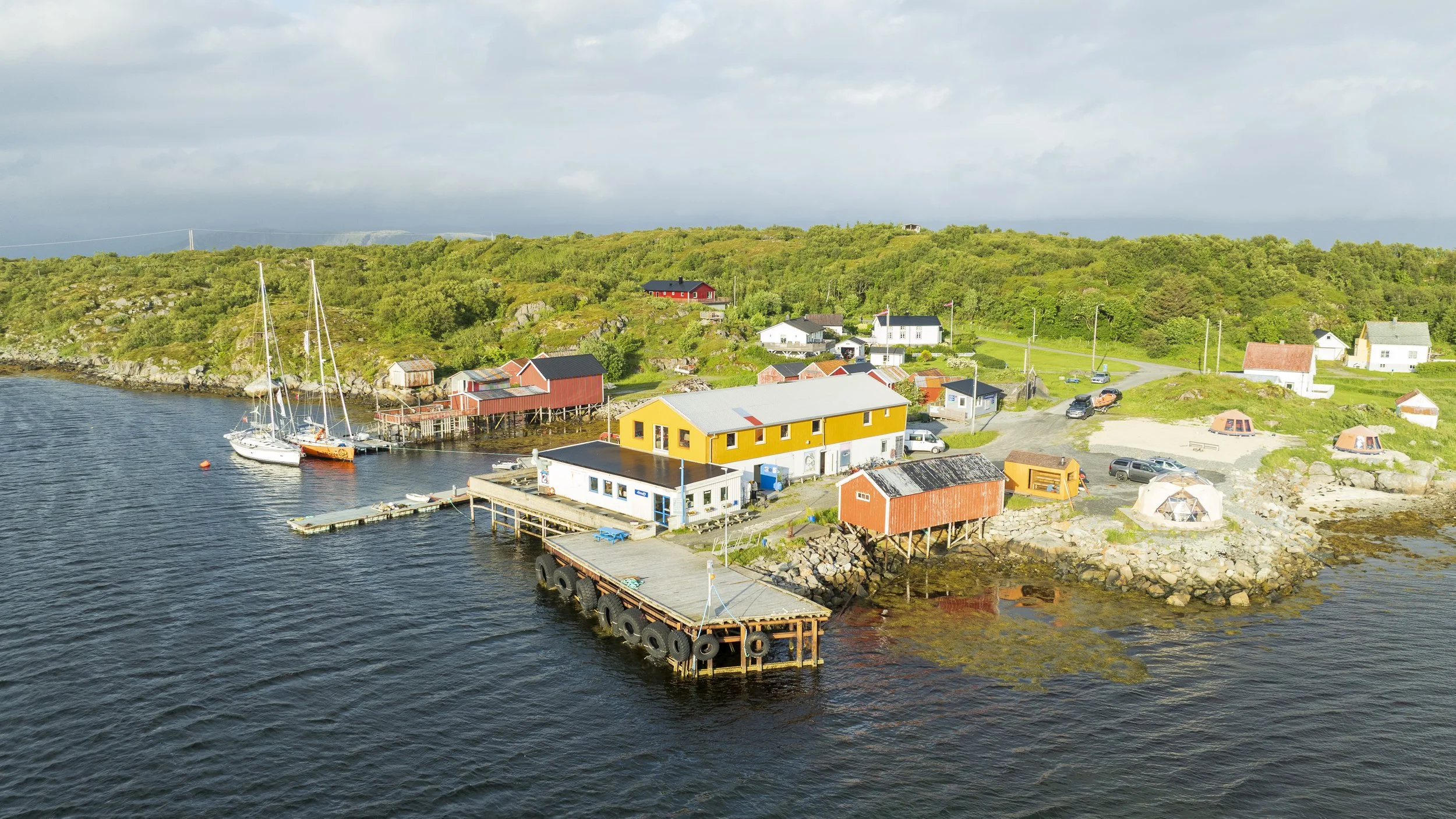 Himmelblå brygge-Kristoffer Møllevik - Visit Helgeland(3).jpg
