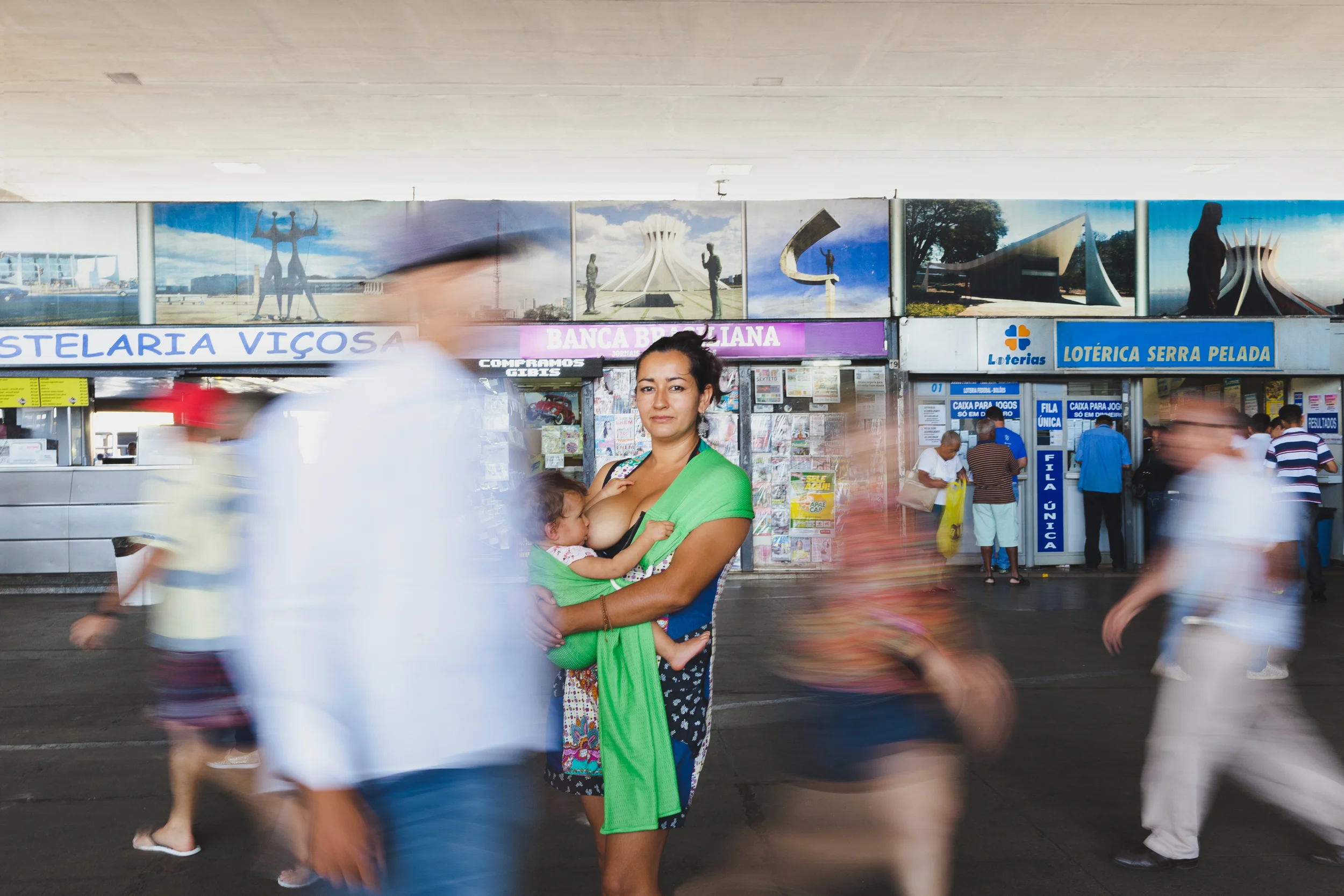  "Mamaço no Espaço"&nbsp;is a kind of manifesto in defense of the right of women to breastfeed their babies in public spaces. Through it, we try to naturalize the act of nursing and call attention to its importance for the health and well-being of th