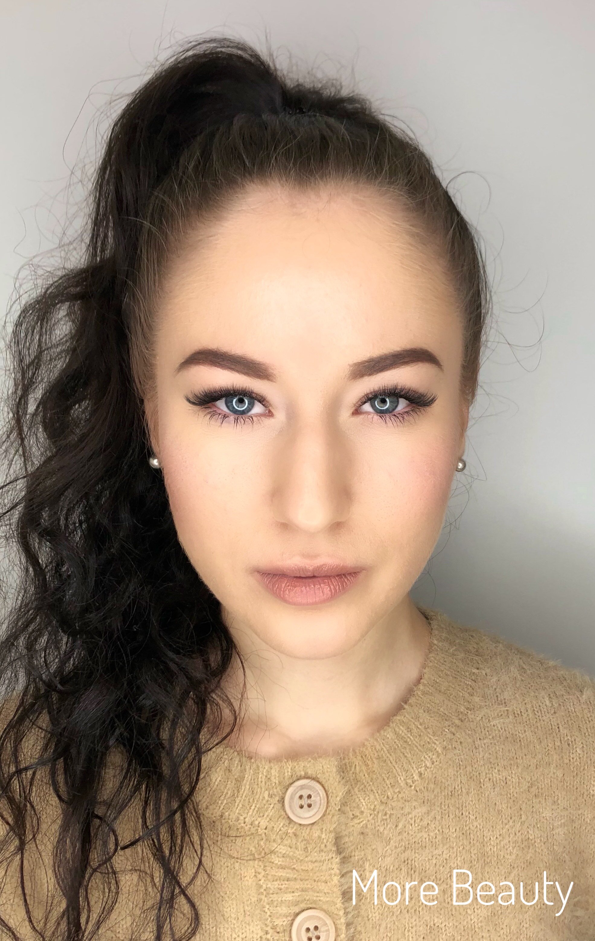 Cat eye efektas. 4D blakstienų priauginimas