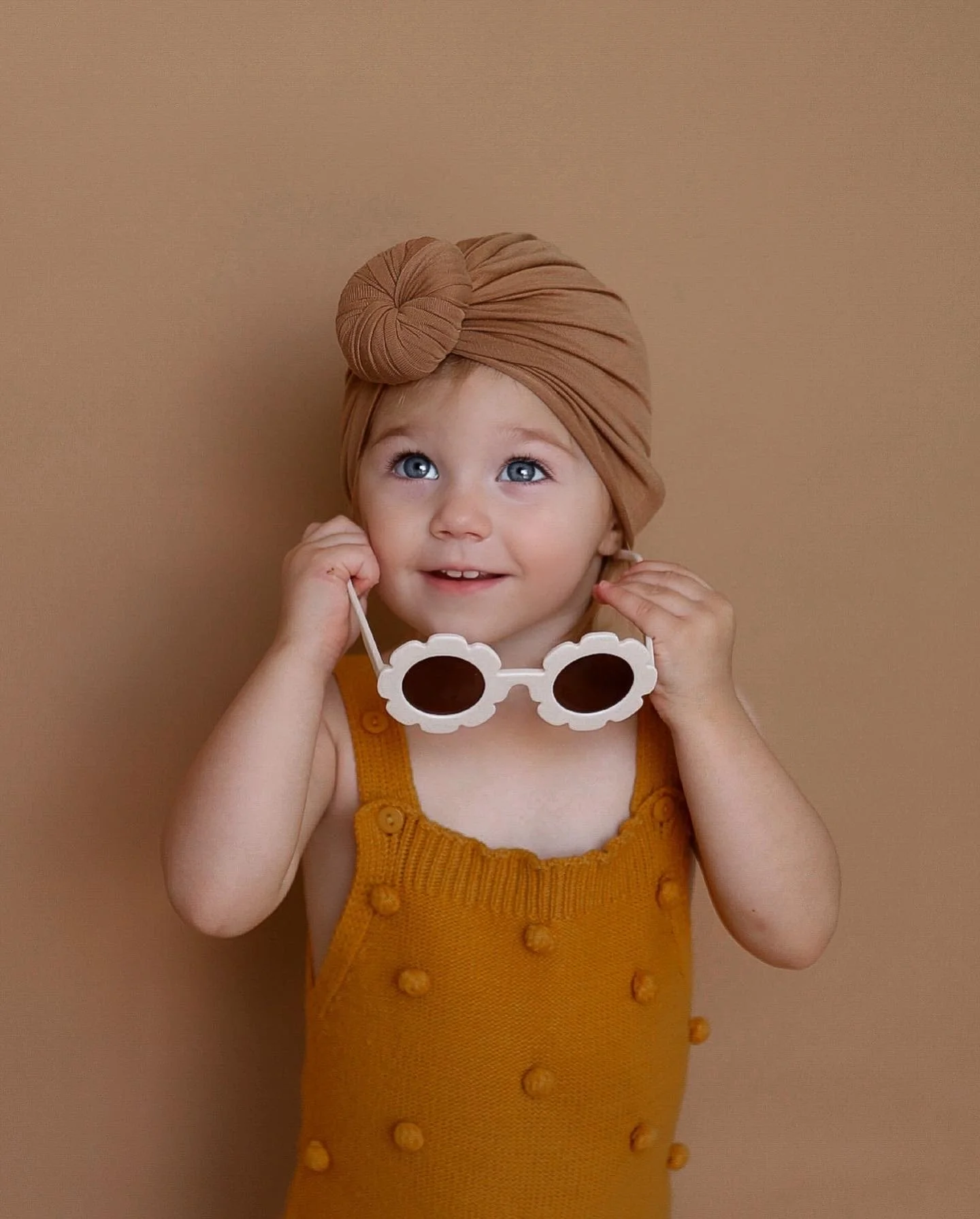 TOP KNOTS & CO
