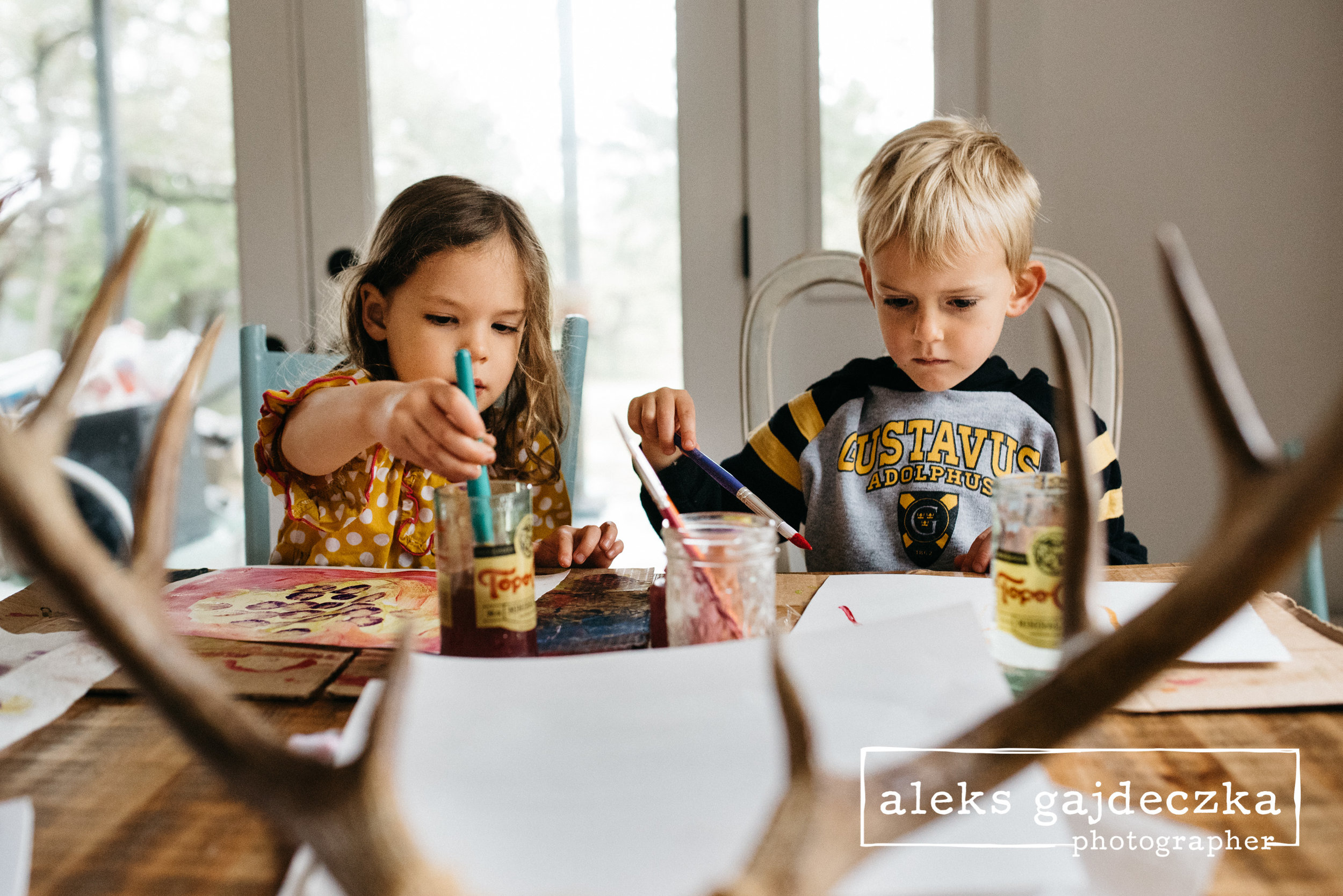 painting preschoolers