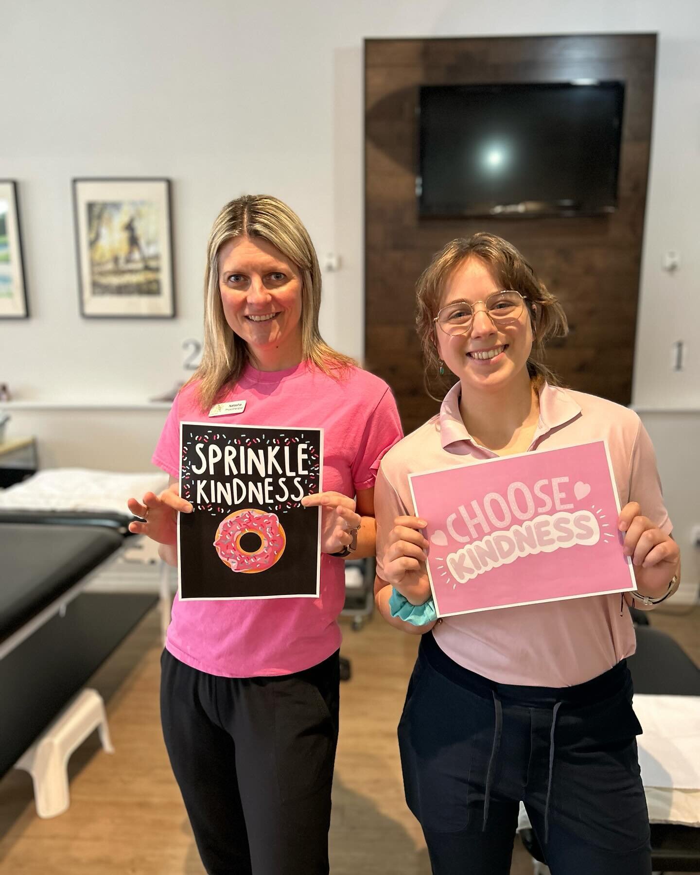 Today we are celebrating #PinkShirtDay at the clinic! The Fusion staff wore pink to show that kindness matters and to raise awareness for anti-bullying. 
.
.
.
#pinkshirtday
#choosekindness
#fusionphysio
#feelbetter #livewell
#physiotherapy #physio #