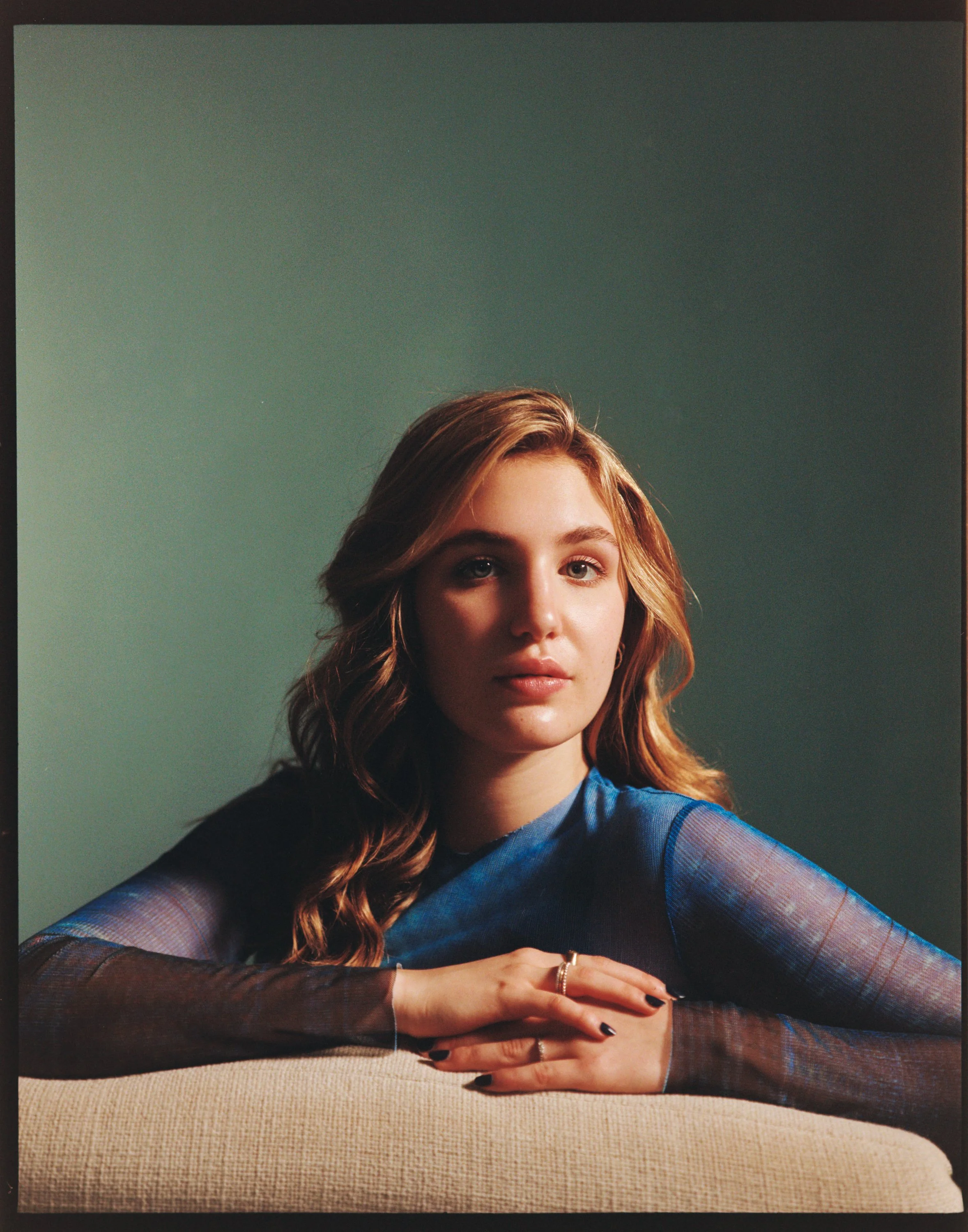Sophie Nelisse-003.jpg