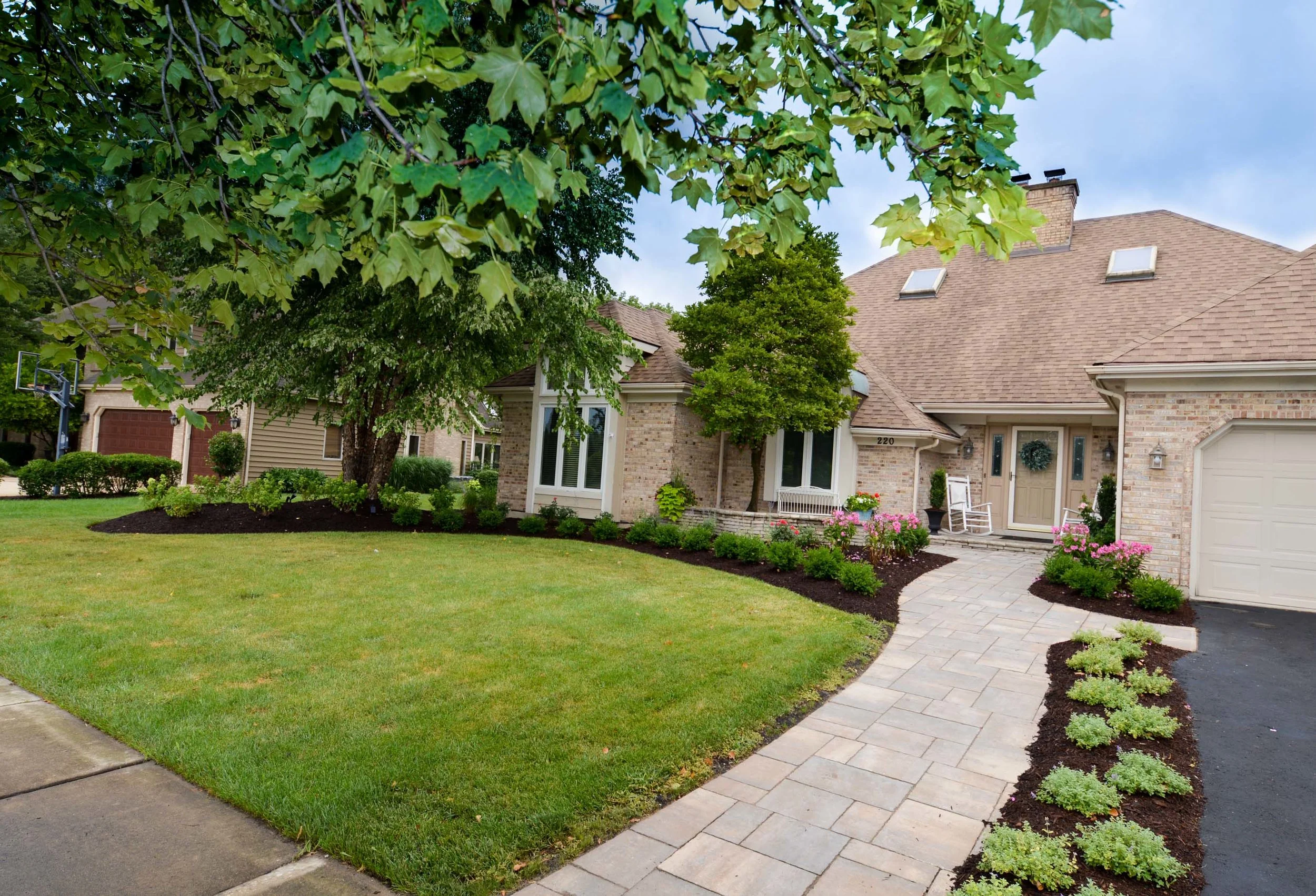Persimmon residence - updated curb appeal