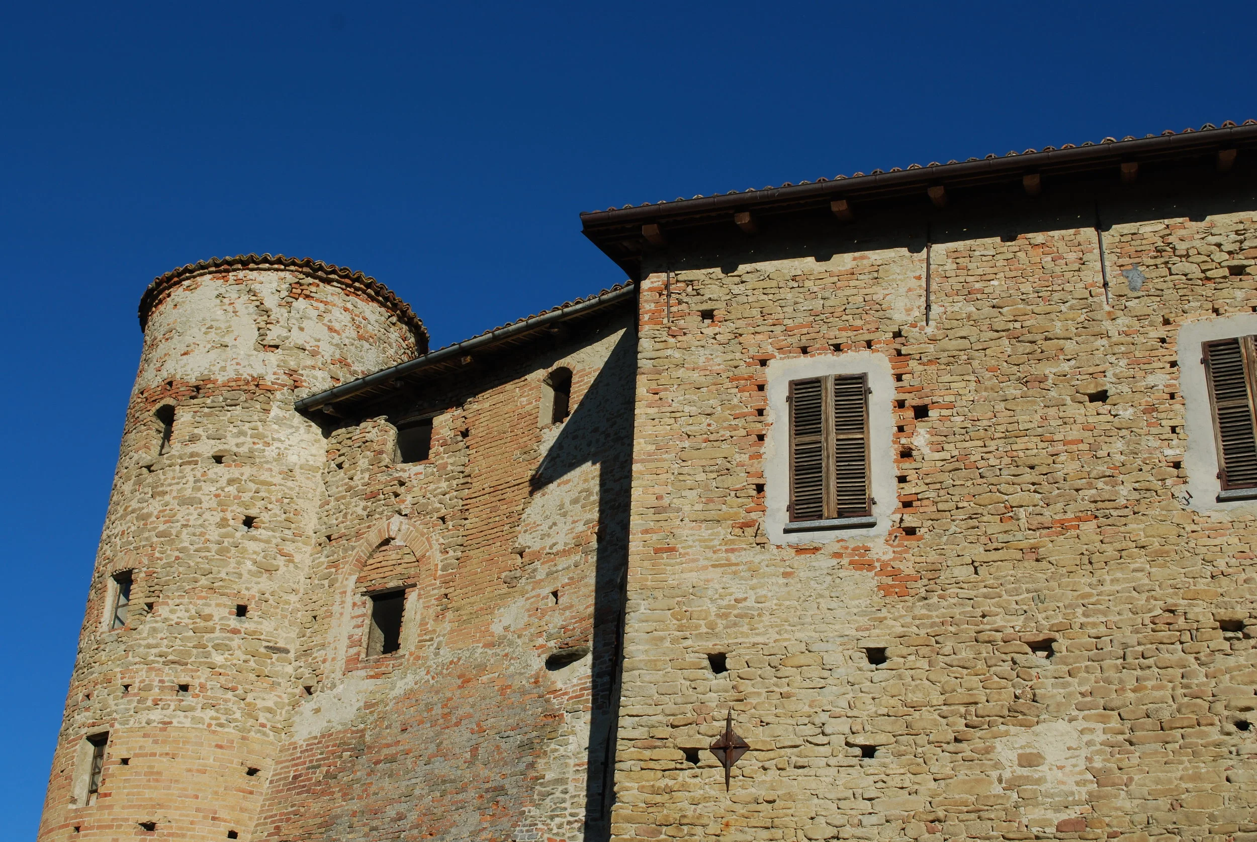  Tha castle in Castiglione Falletto 